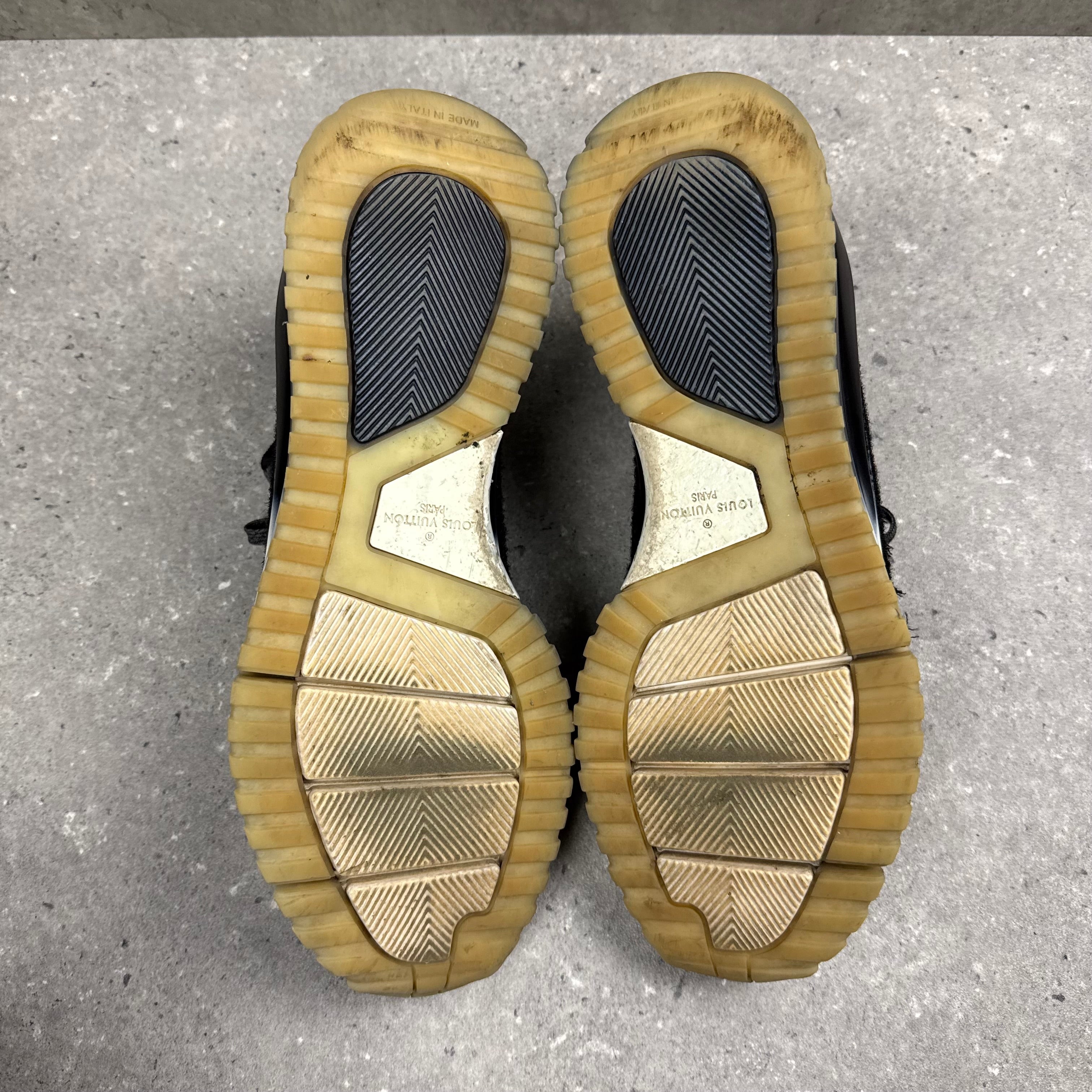 LOUIS VUITTON VNR GREY - EU 44 (FITS UK 11)