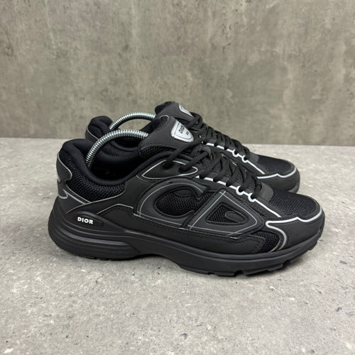 DIOR B30 BLACK (EU 41 / UK 7)