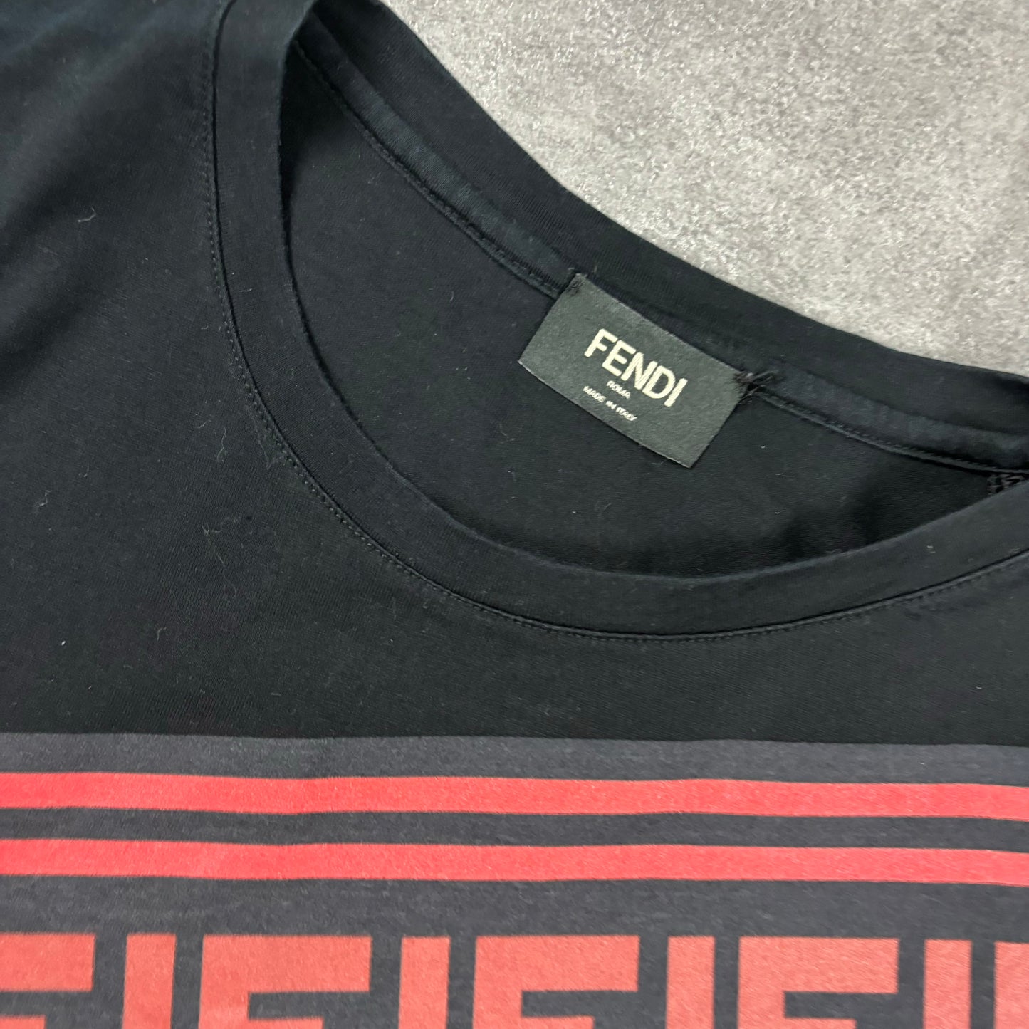 FENDI MONOGRAM TEE  (FITS S)