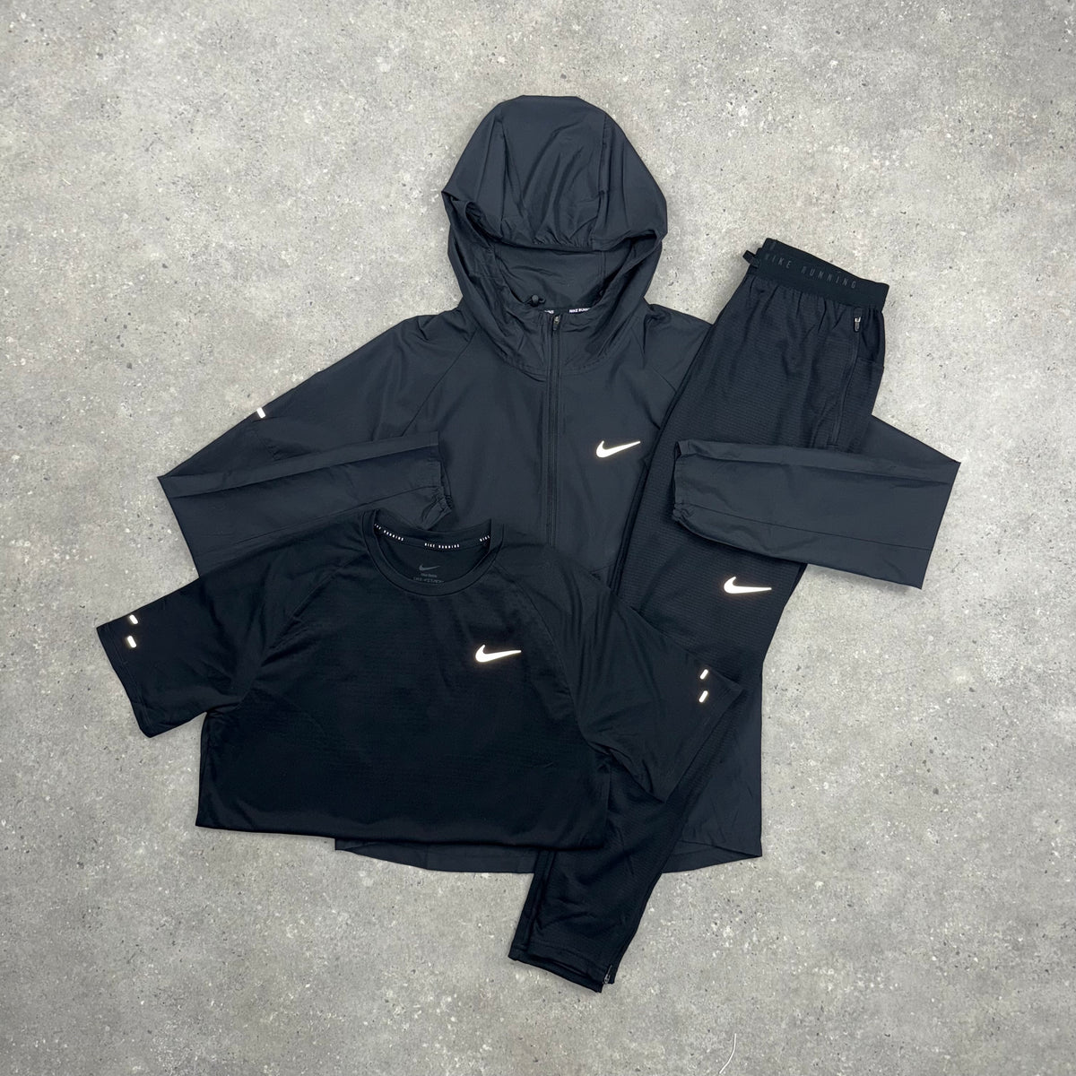 NIKE REPEL WINDRUNNER, T-SHIRT & STRIDE BOTTOMS 3 PIECE SET - BLACK