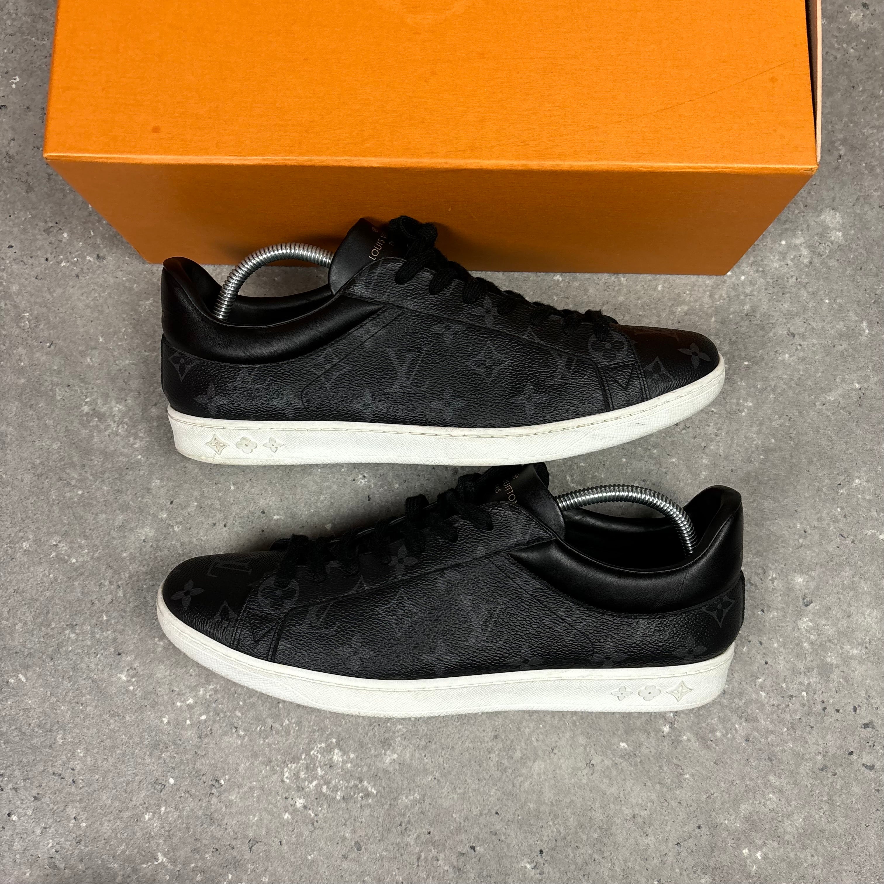 LOUIS VUITTON LUXEMBOURG - EU 43.5 (FITS UK 10.5)