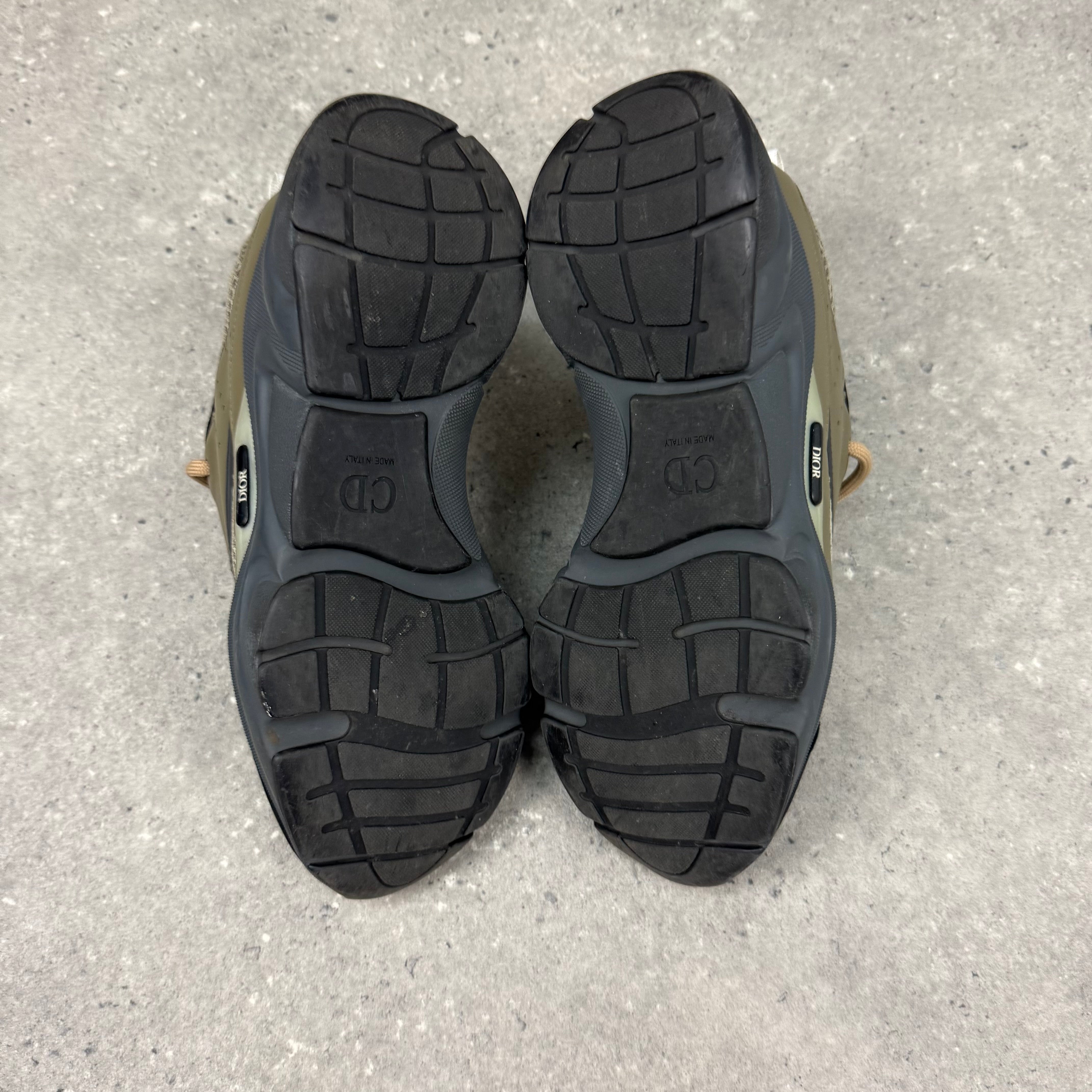 DIOR B22 KHAKI - (EU 41 / UK 7)