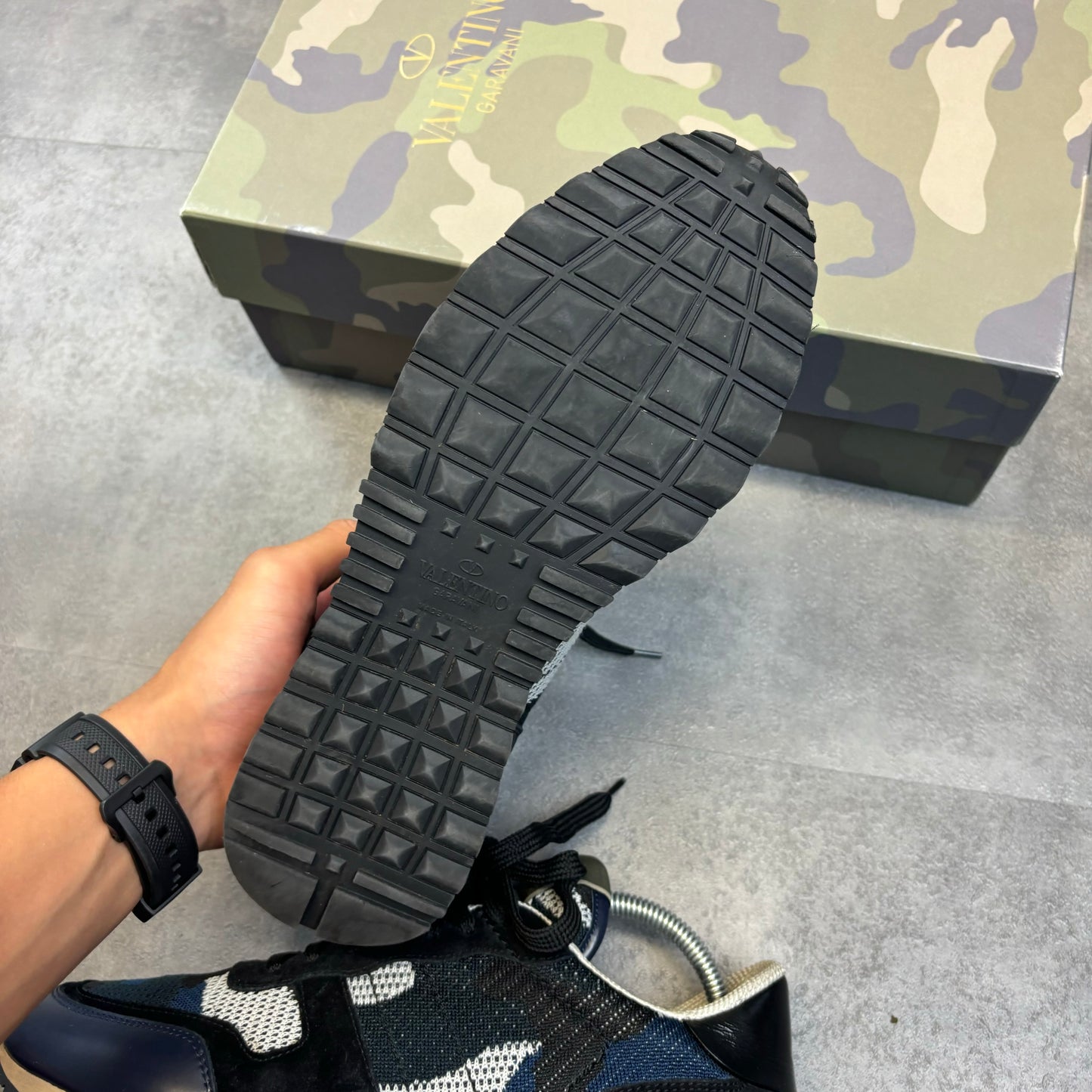 VALENTINO ROCKRUNNERS NAVY (FITS 7/8)