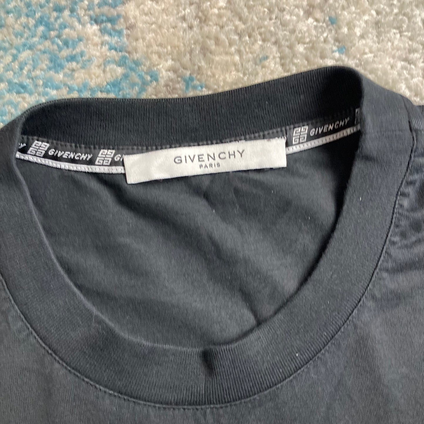 GIVENCHY PARIS LOGO TEE (FITS M/L)