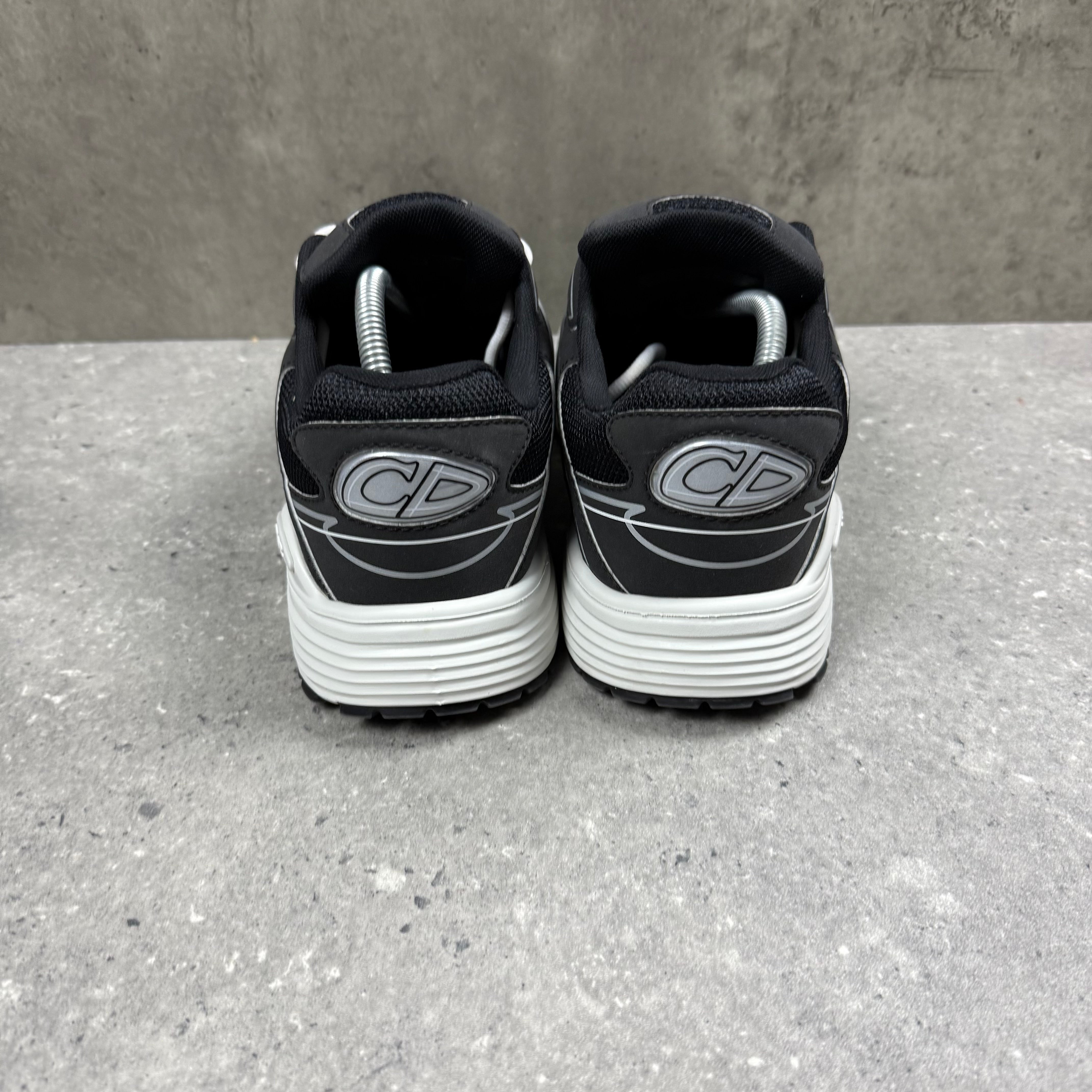 DIOR B30 BLACK/WHITE -  (EU43 / UK9)