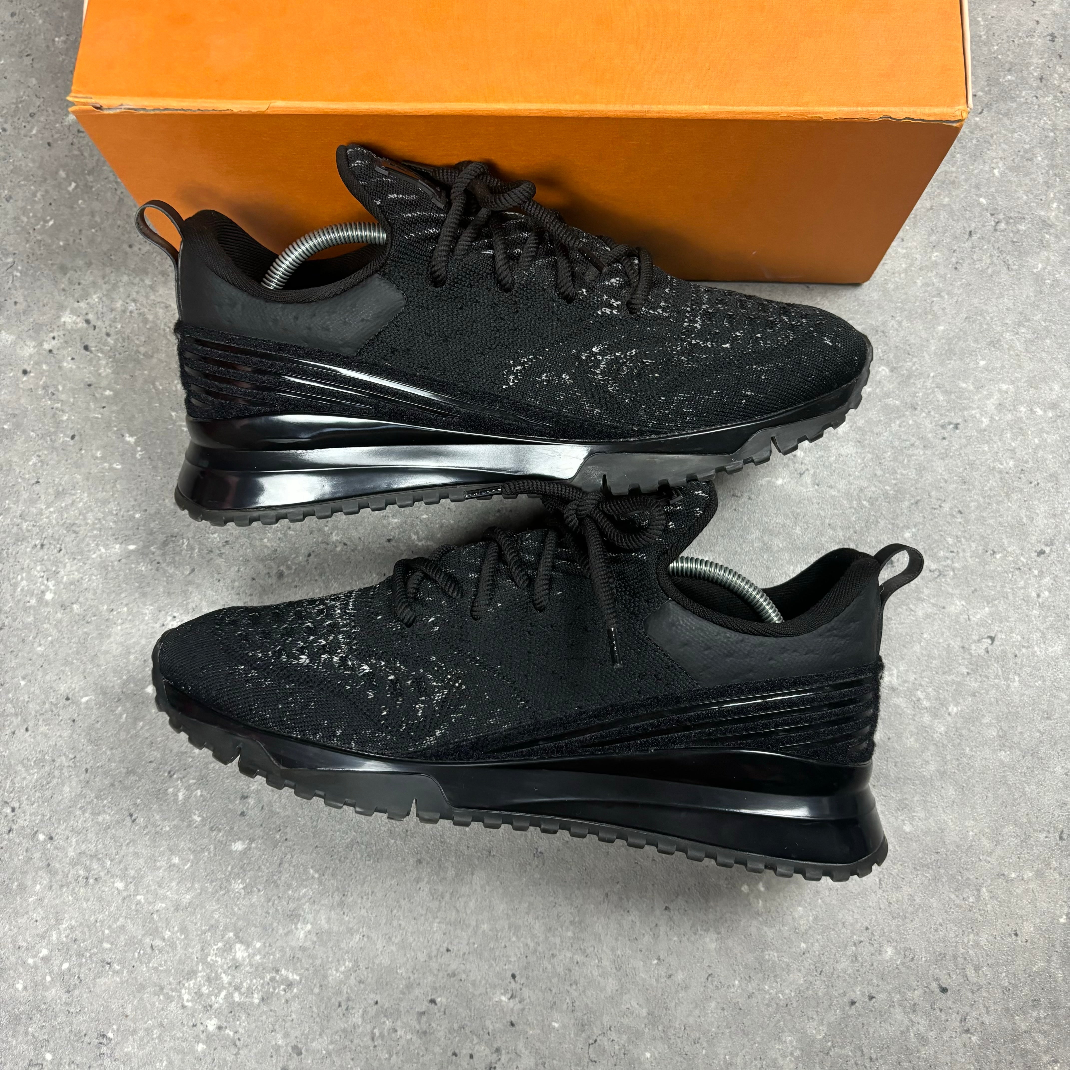 LOUIS VUITTON VNR - EU 43.5 (FITS UK 10.5)