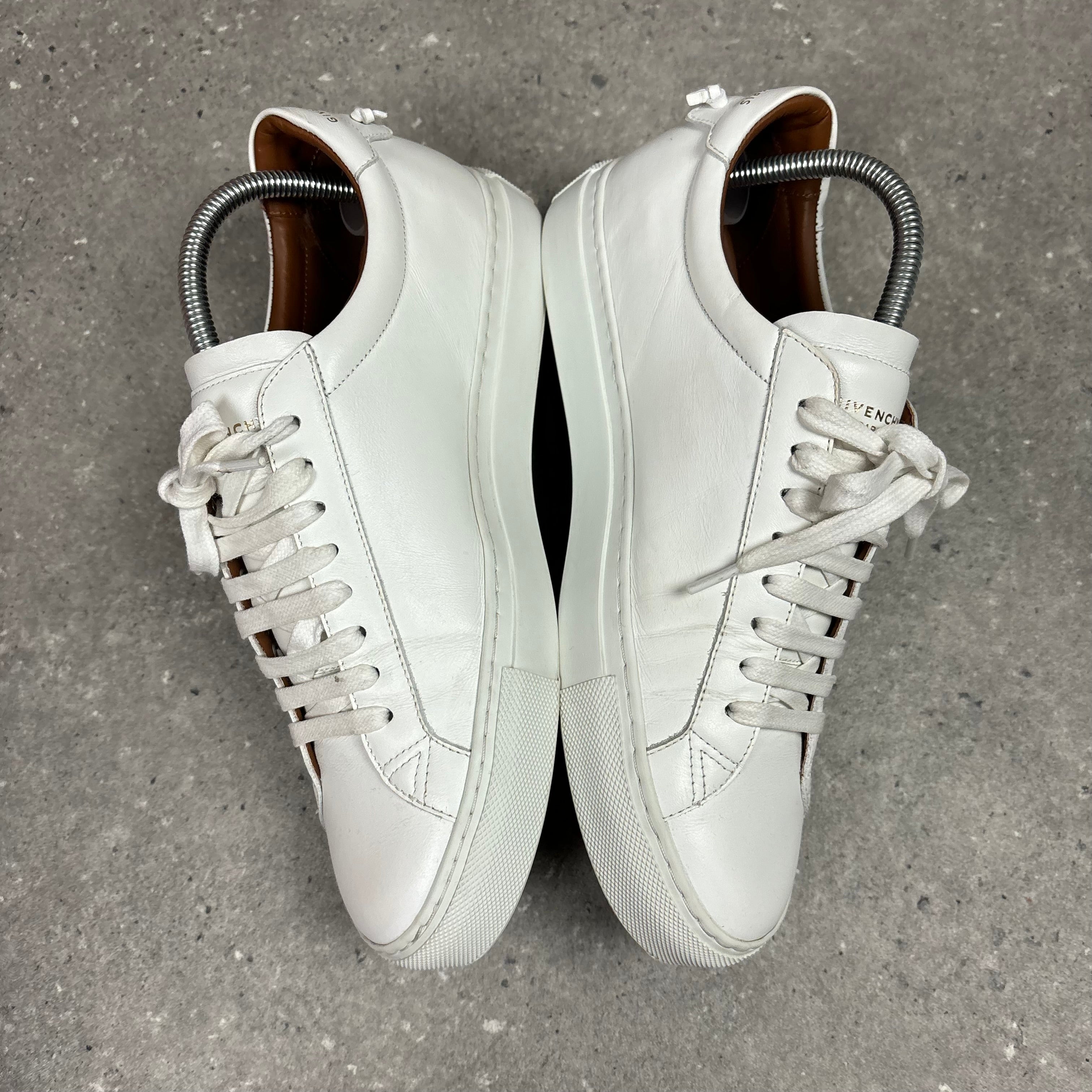 GIVENCHY TRAINERS WHITE - EU39 ( FIT UK 6 )