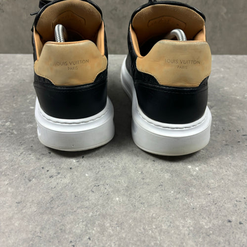 LOUIS VUITTON BEVERLY HILLS - EU 42 (FITS UK 9)