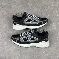 DIOR B30 BLACK/WHITE - (EU 41 / UK 7)