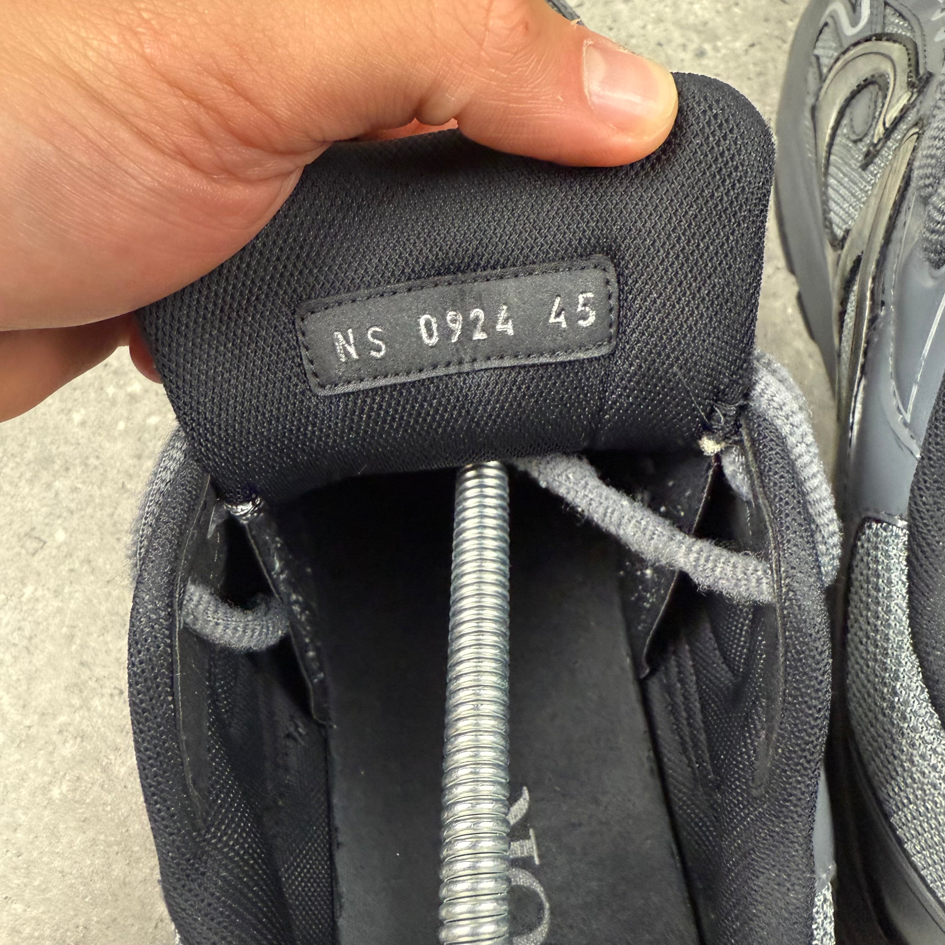 DIOR B30 GREY/CHROME - (EU45 / UK 11)
