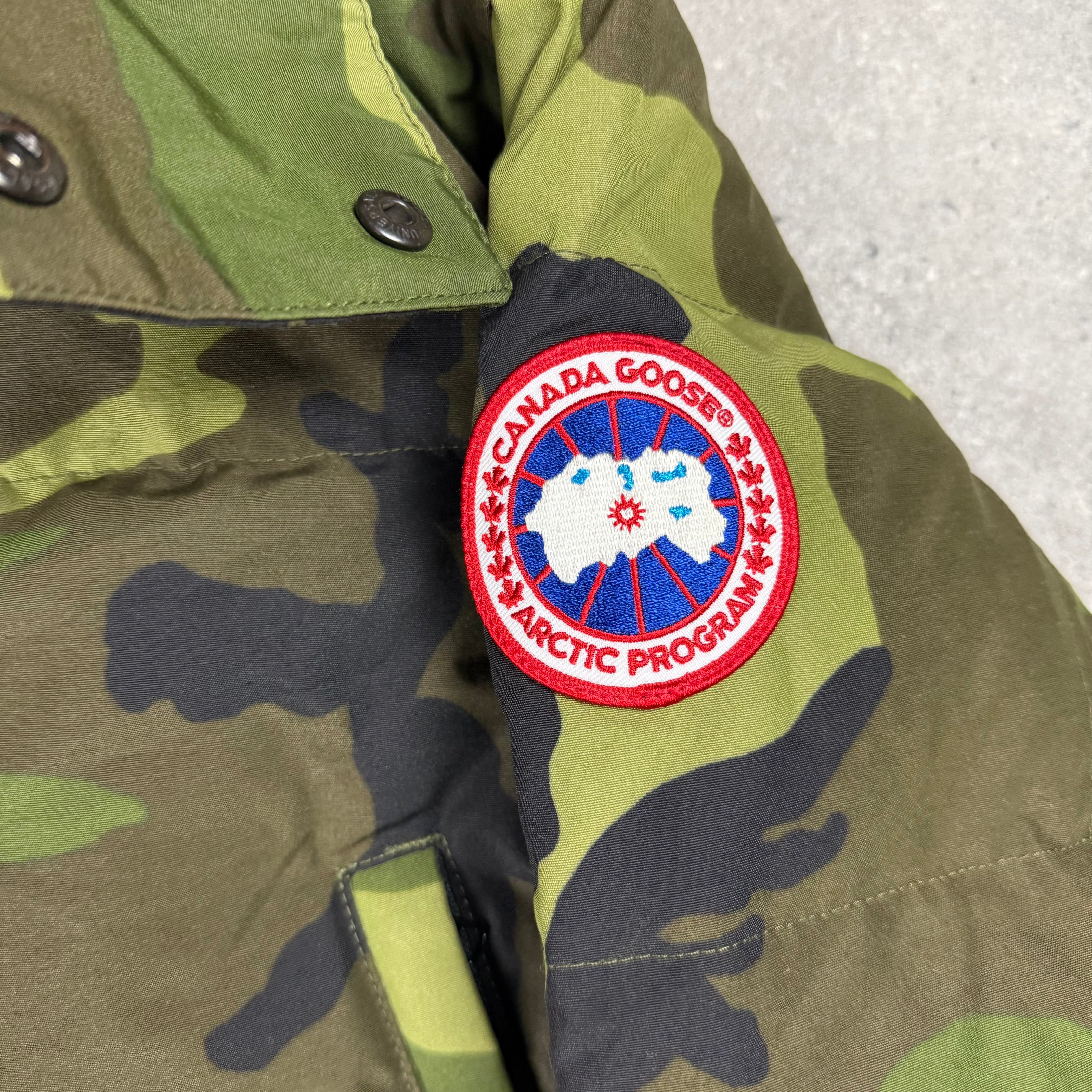 CANADA GOOSE WYNDHAM GREEN CAMO - (S)