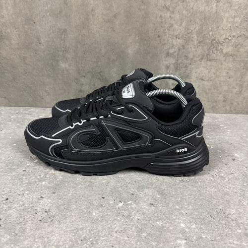 DIOR B30 BLACK (EU 41 / UK 7)