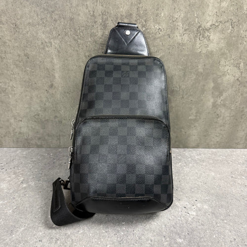 LOUIS VUITTON AVENUE SLING BAG