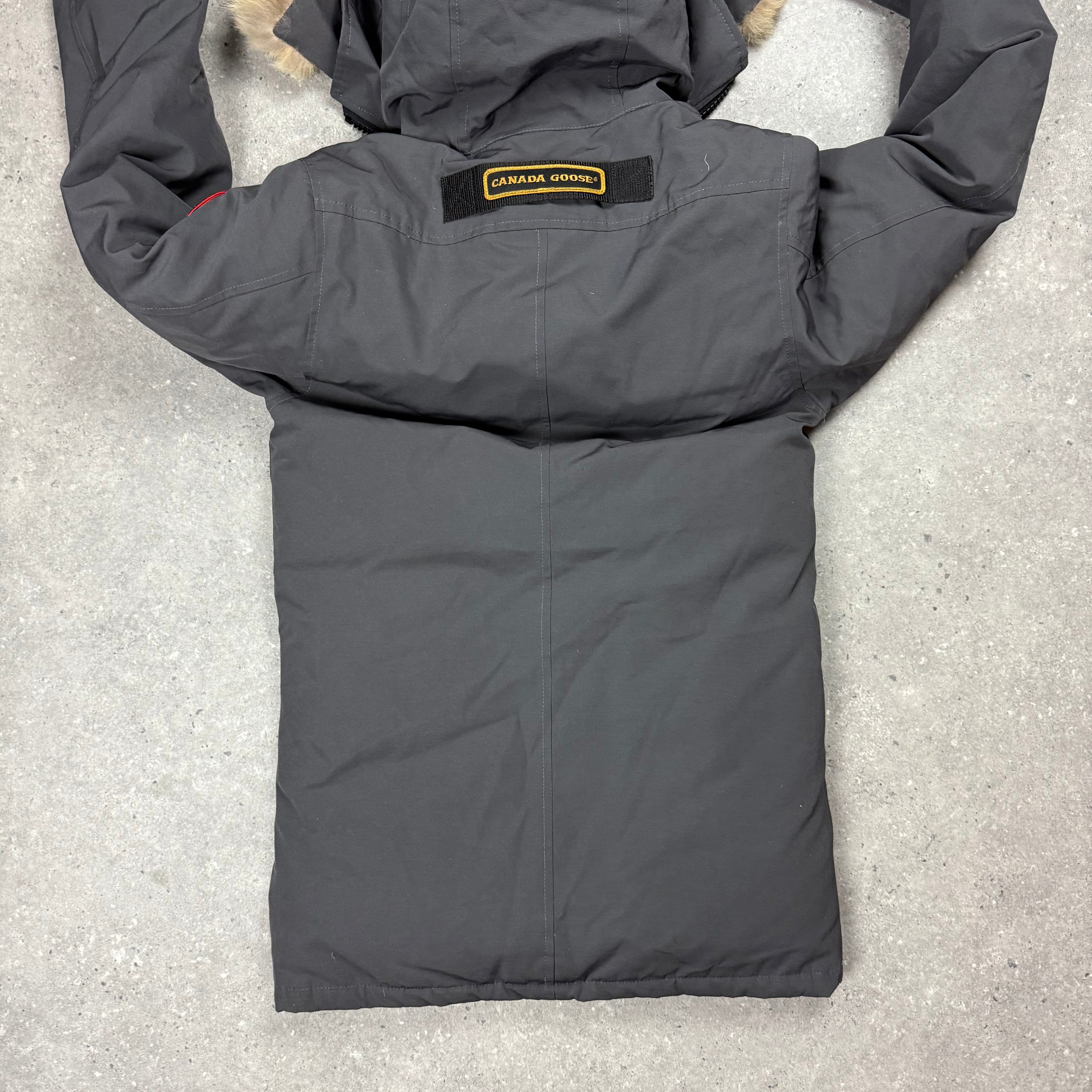 CANADA GOOSE CHATEAU PARKA GRAPHITE - (XS)