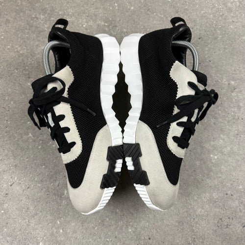 HERMES BOUNCING BLACK/CREAM - (EU42 / UK8)