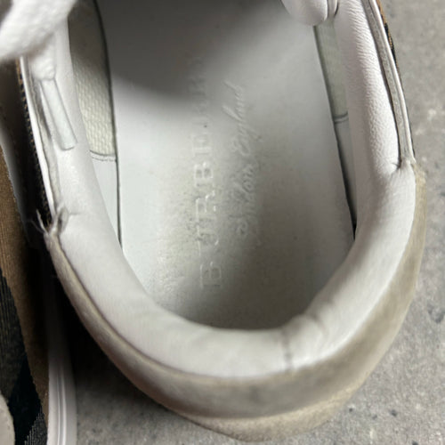 BURBERRY TRAINERS WHITE - (EU 40 / UK 6)
