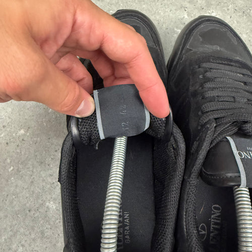 VALENTINO ROCKRUNNER BLACK - (EU42 / UK8)