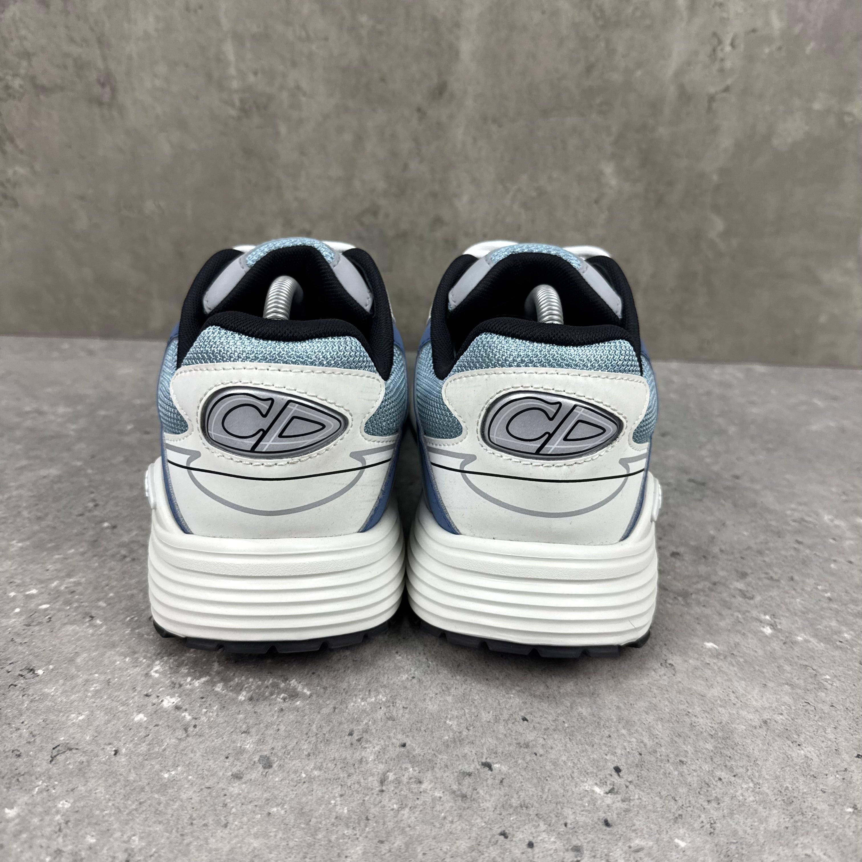 DIOR B30 LIGHT BLUE - (EU44 / UK 10)
