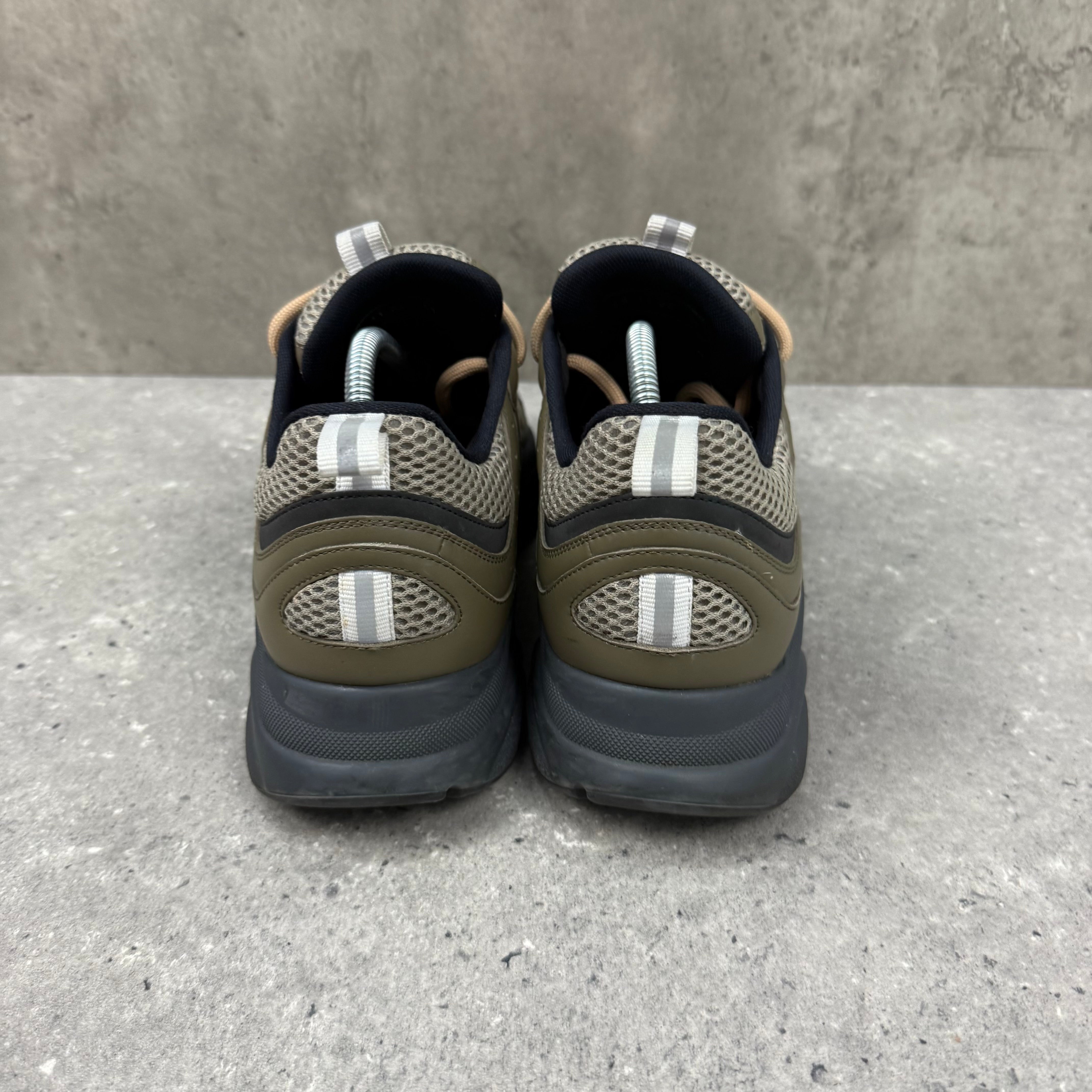 DIOR B22 KHAKI - (EU 41 / UK 7)