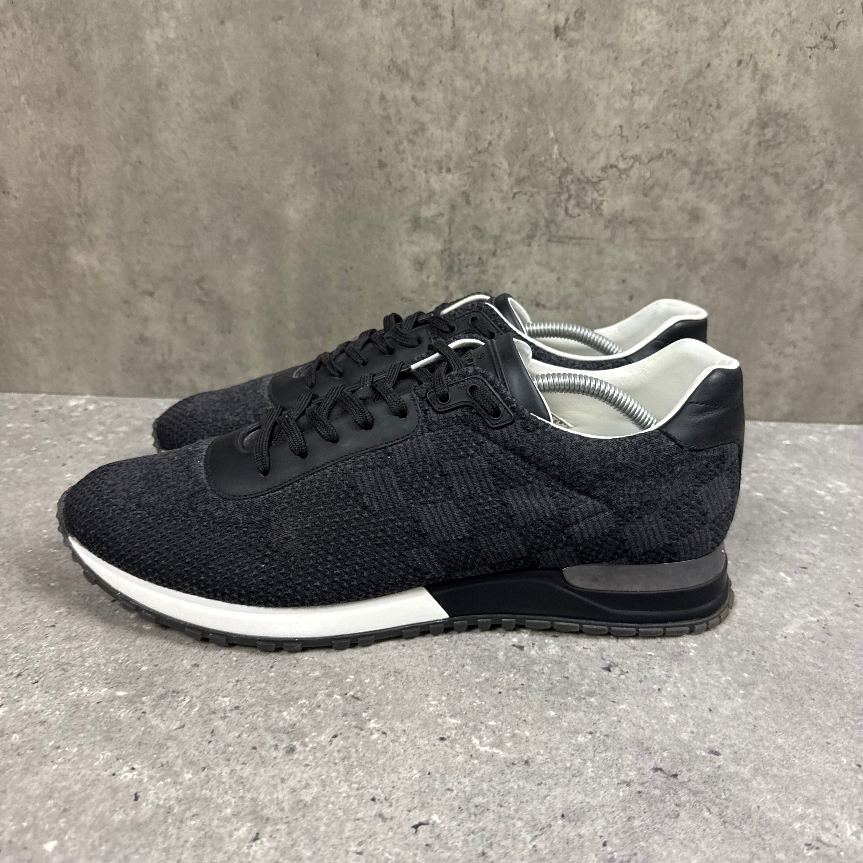 LOUIS VUITTON DAMIER RUNAWAY - EU 44 (FITS UK 11)