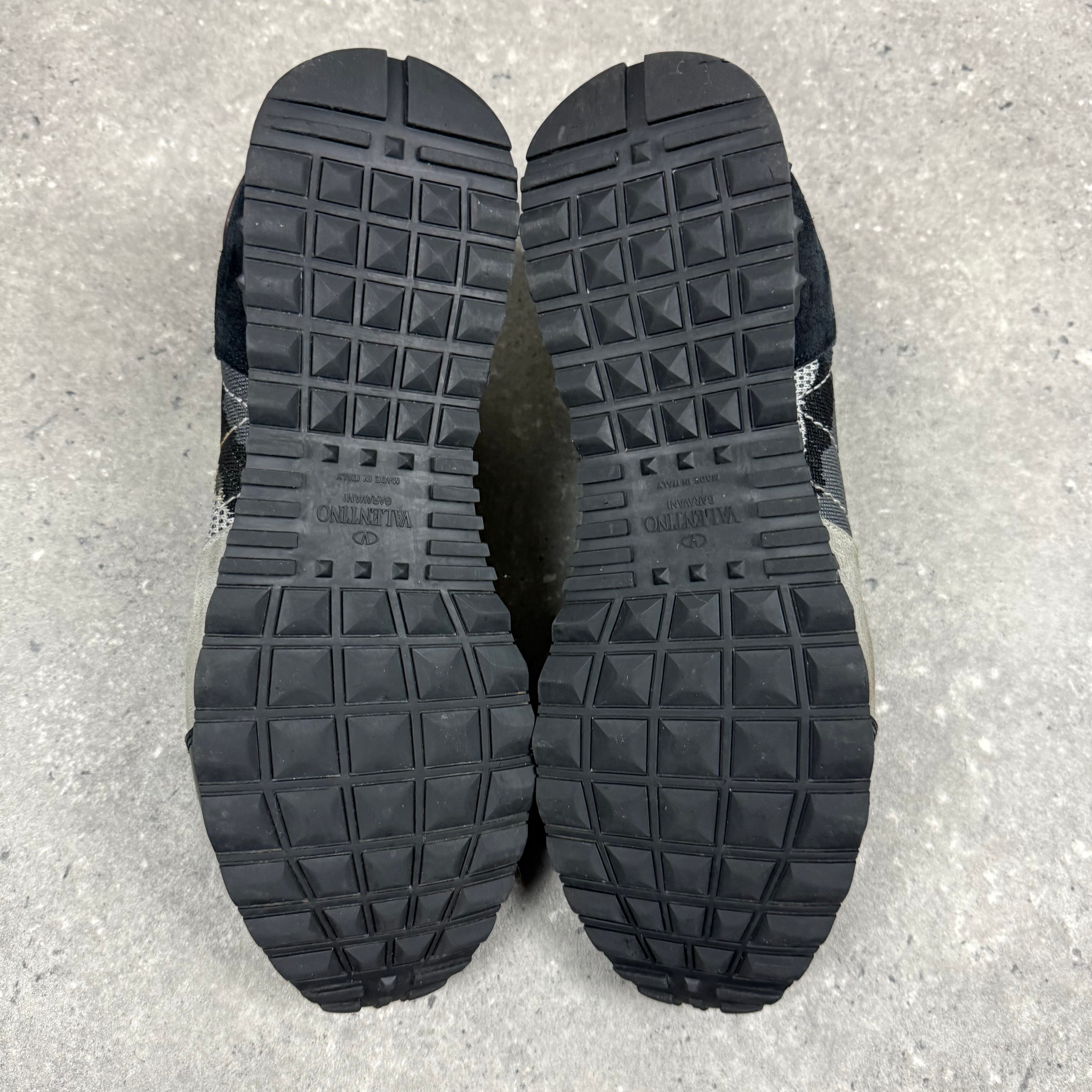 VALENTINO ROCKRUNNER GREY - (EU44 / UK10)