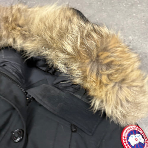 CANADA GOOSE WOMENS MONTEBELLO PARKA BLACK - (M)