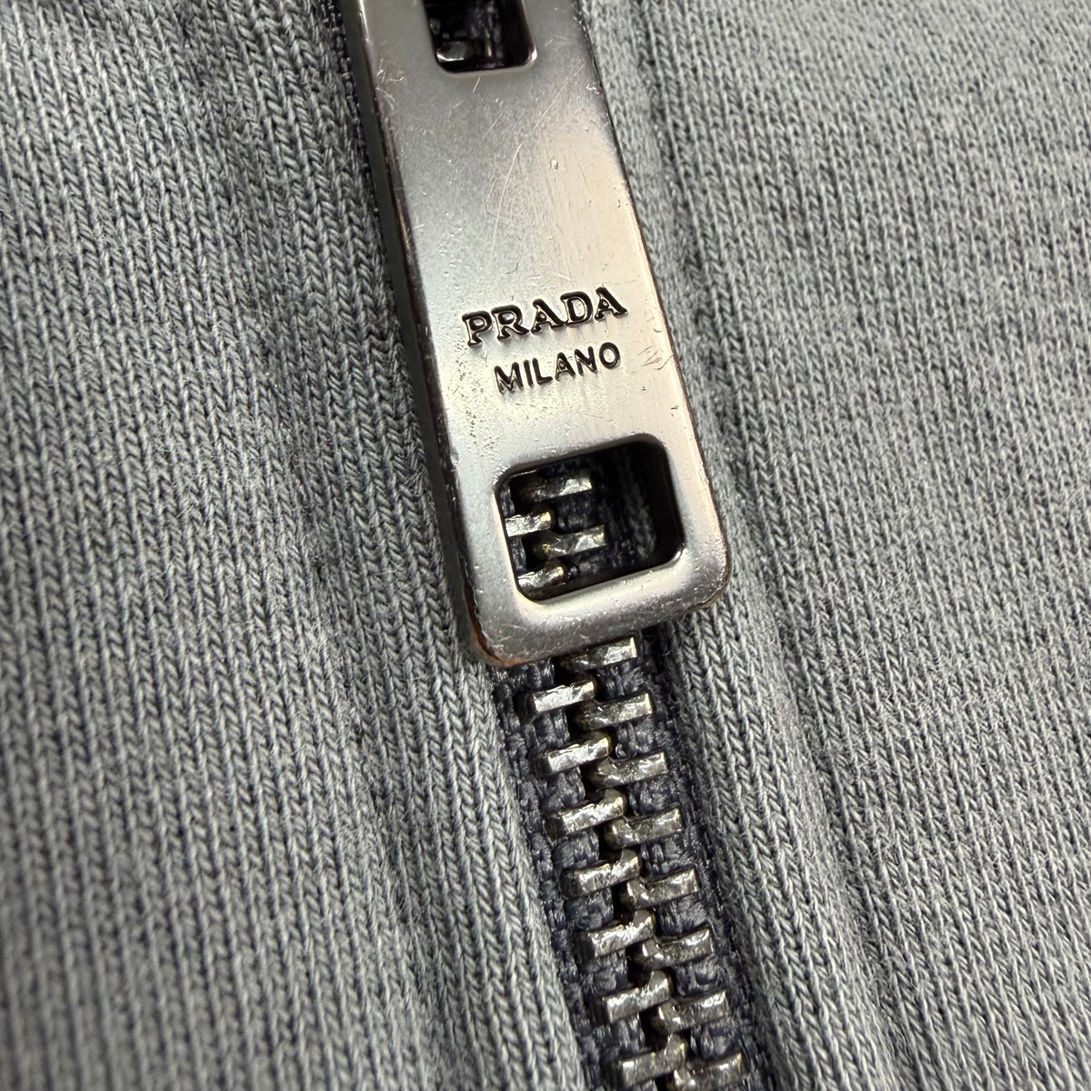 PRADA HOODIE GREY - (M)