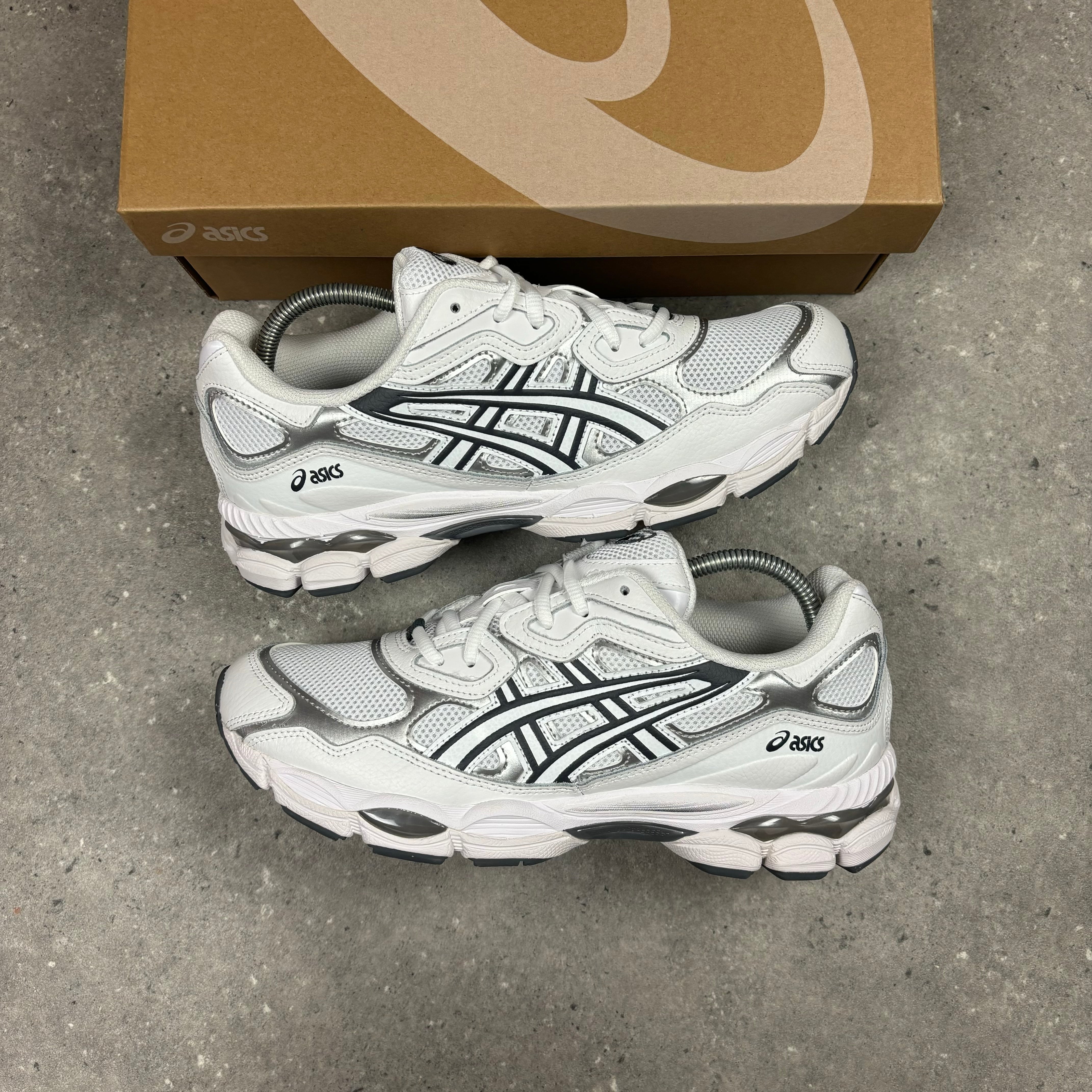 ASICS GEL NYC - WHITE / CARRIER GREY