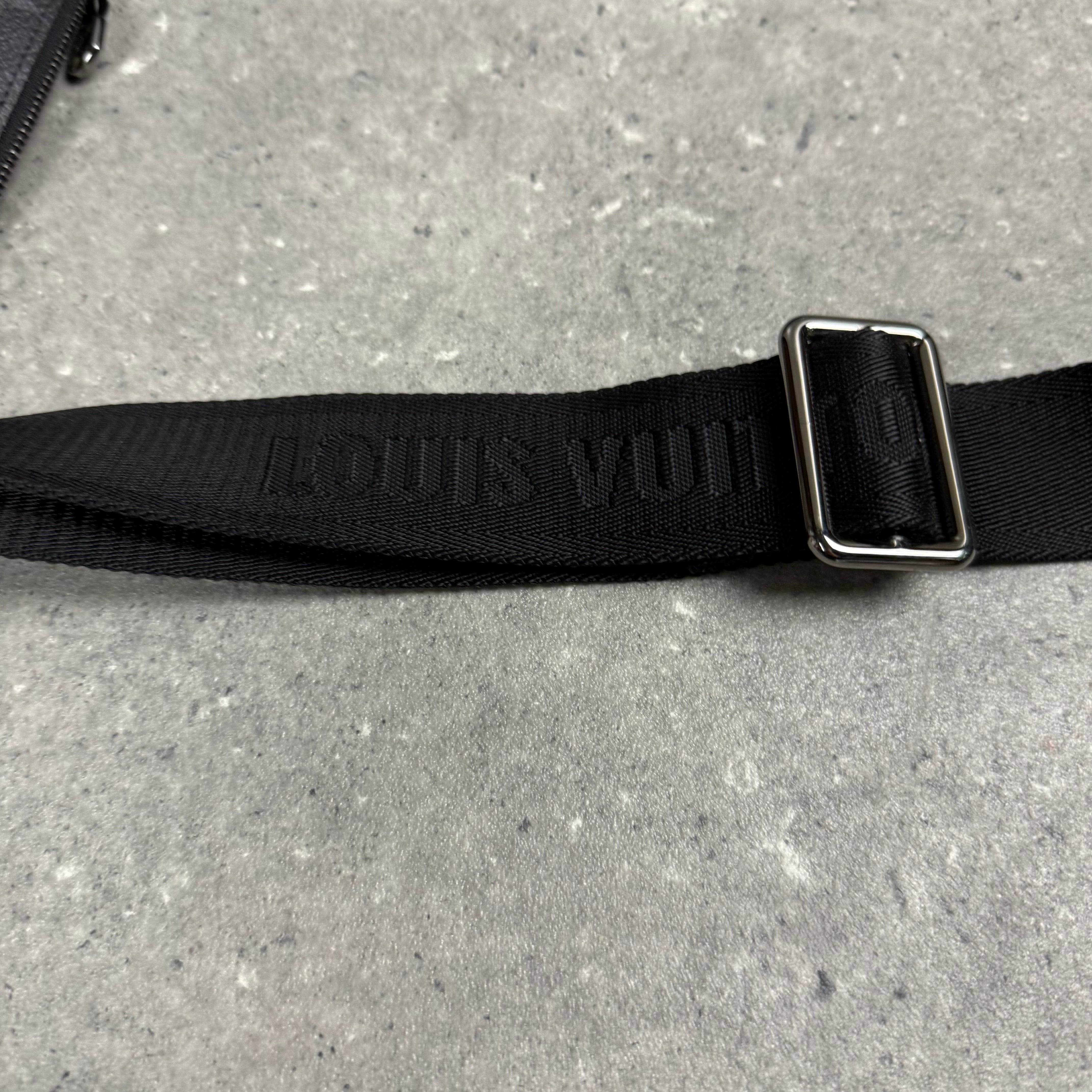 LOUIS VUITTON TRIO MESSENGER BAG