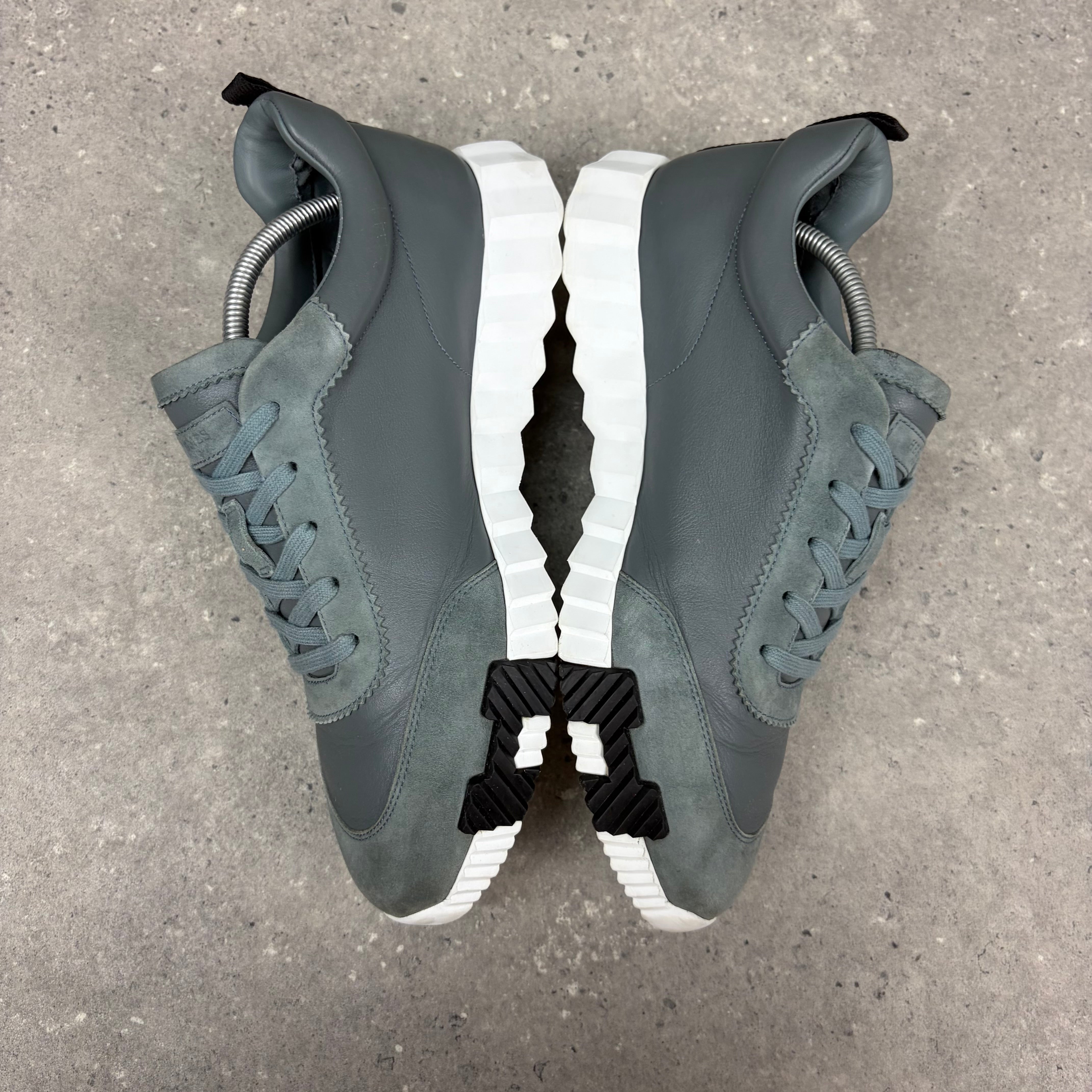 HERMES BOUNCING GREY - (EU43.5 / UK9.5)