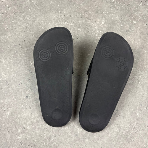 GUCCI TIGER GG SLIDERS - (EU40 / UK6)