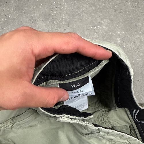 STONE ISLAND CARGO SHORTS - (W30)