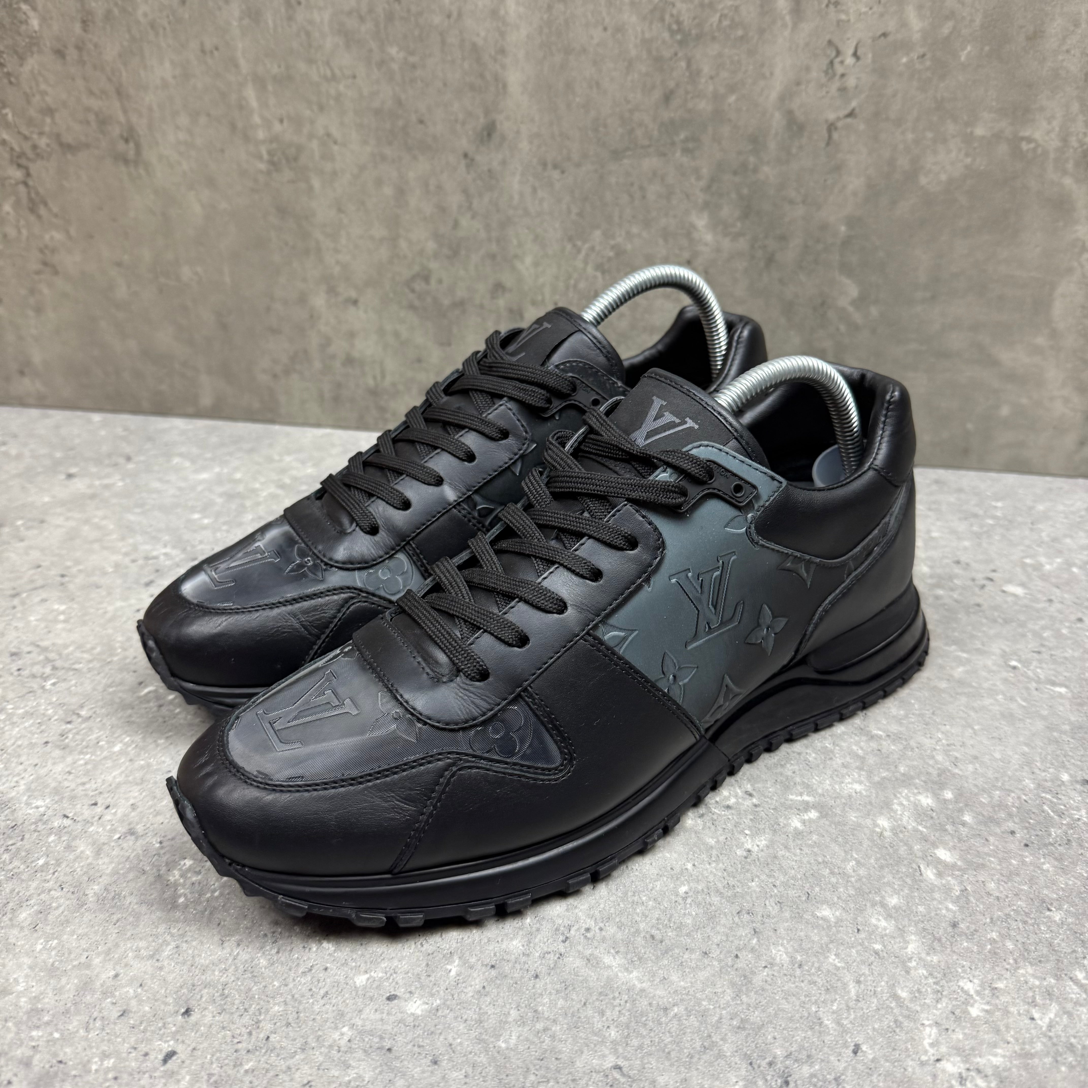 LOUIS VUITTON RUNAWAYS BLACK - EU41 (FITS UK 8)