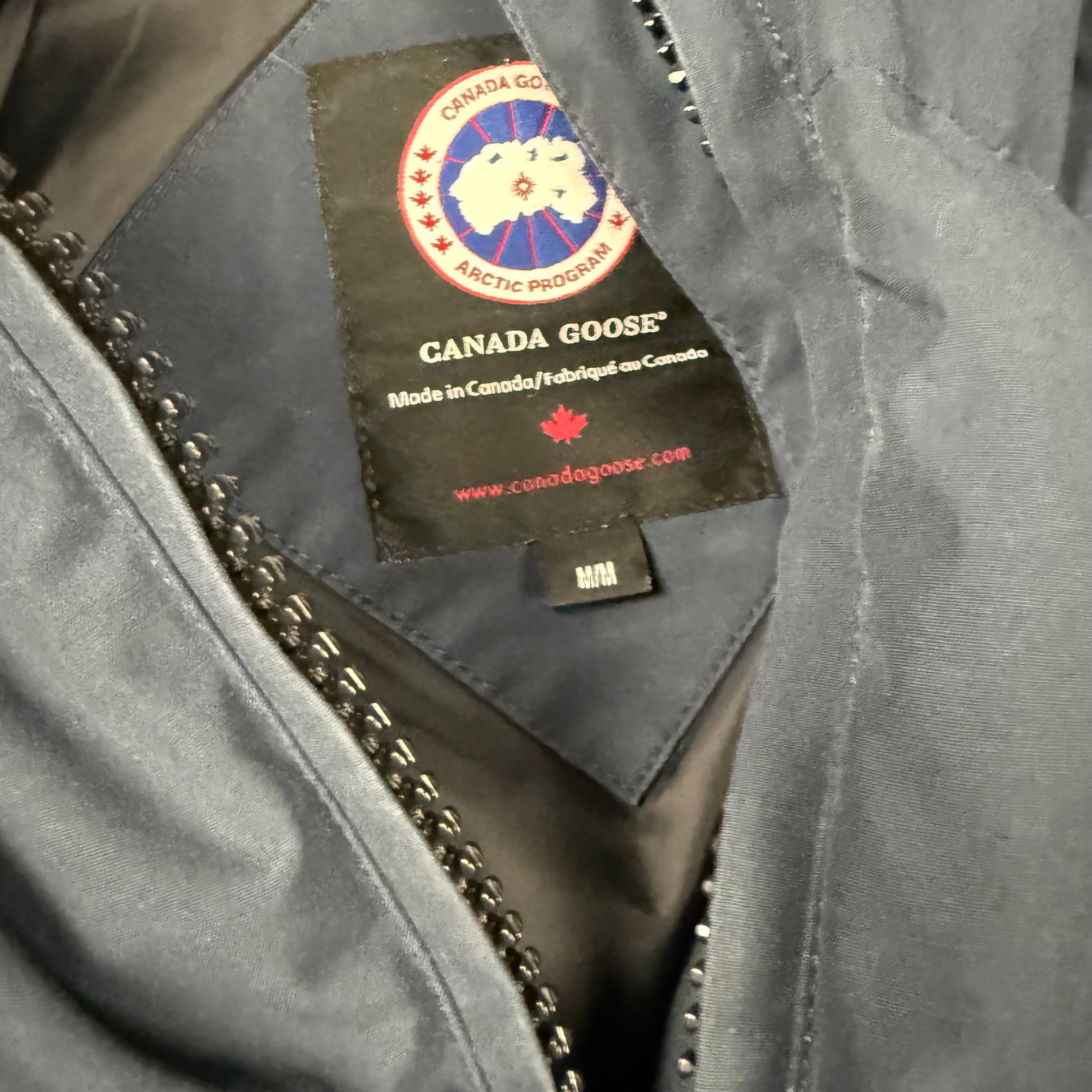 CANADA GOOSE WOMEN’S CHELSEA PARKA NAVY - (S)