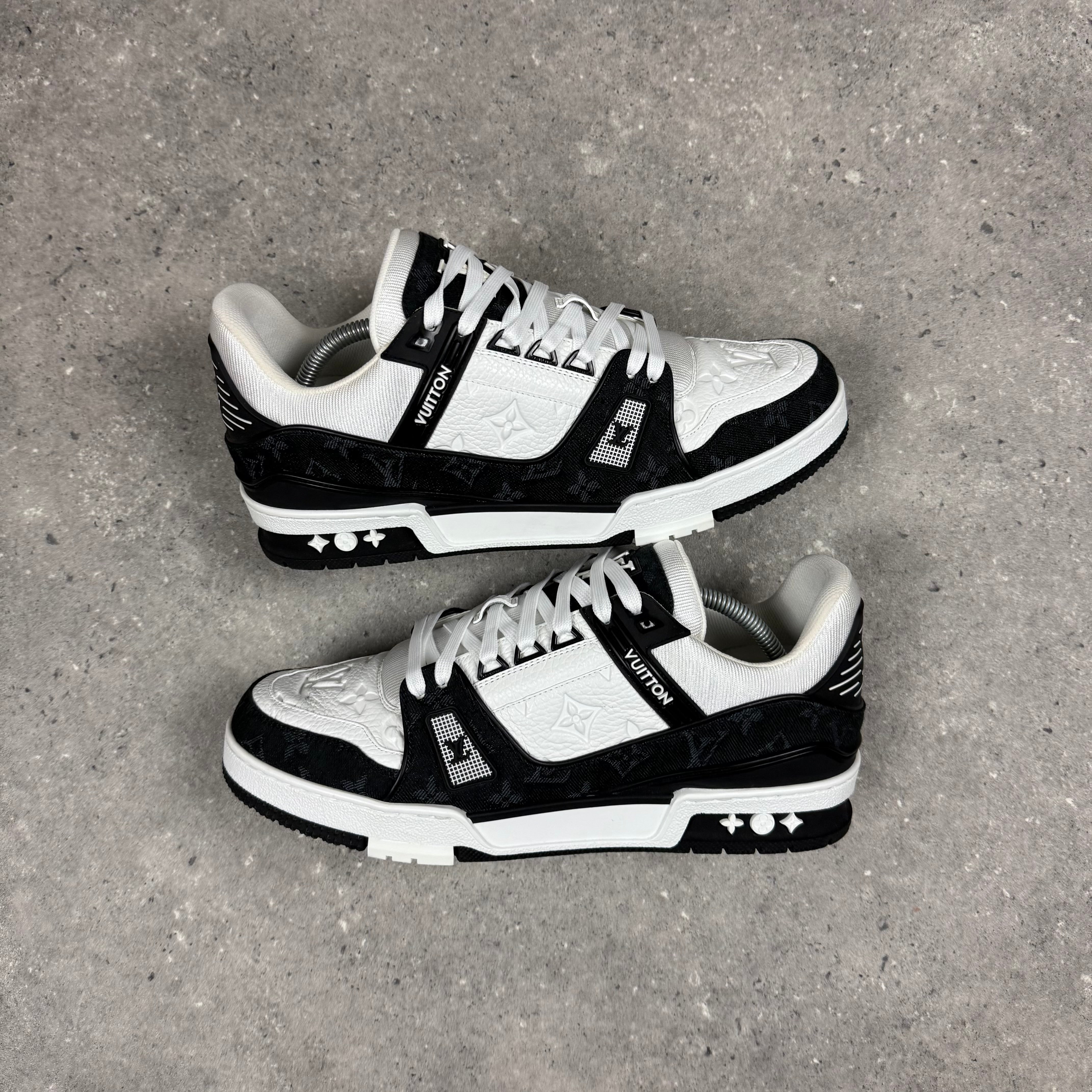 LOUIS VUITTON BLACK DENIMS - EU 42.5 (FITS UK 9.5)