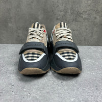 BURBERRY TRAINERS WHITE - (UK 6)