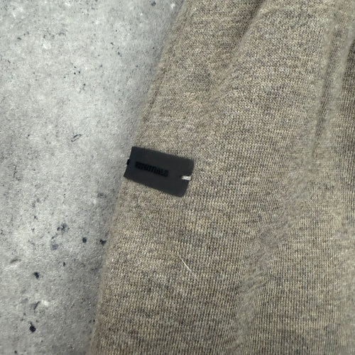 ESSENTIALS SS25 SHORTS - HEATHER GREY