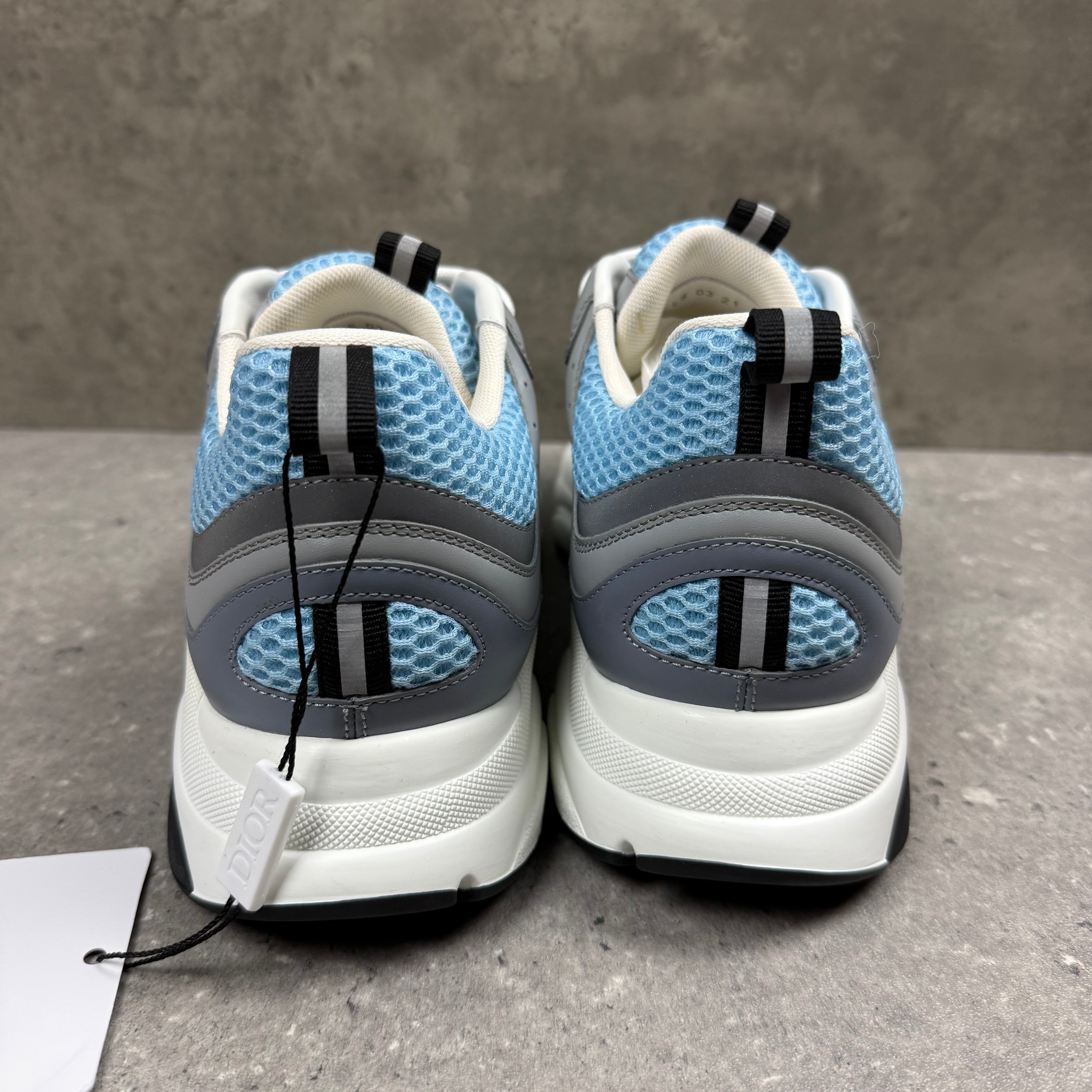 DIOR B22 BABY BLUE - (EU44 / UK10)