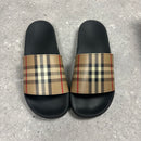 BURBERRY SLIDERS - (EU43 / UK9)