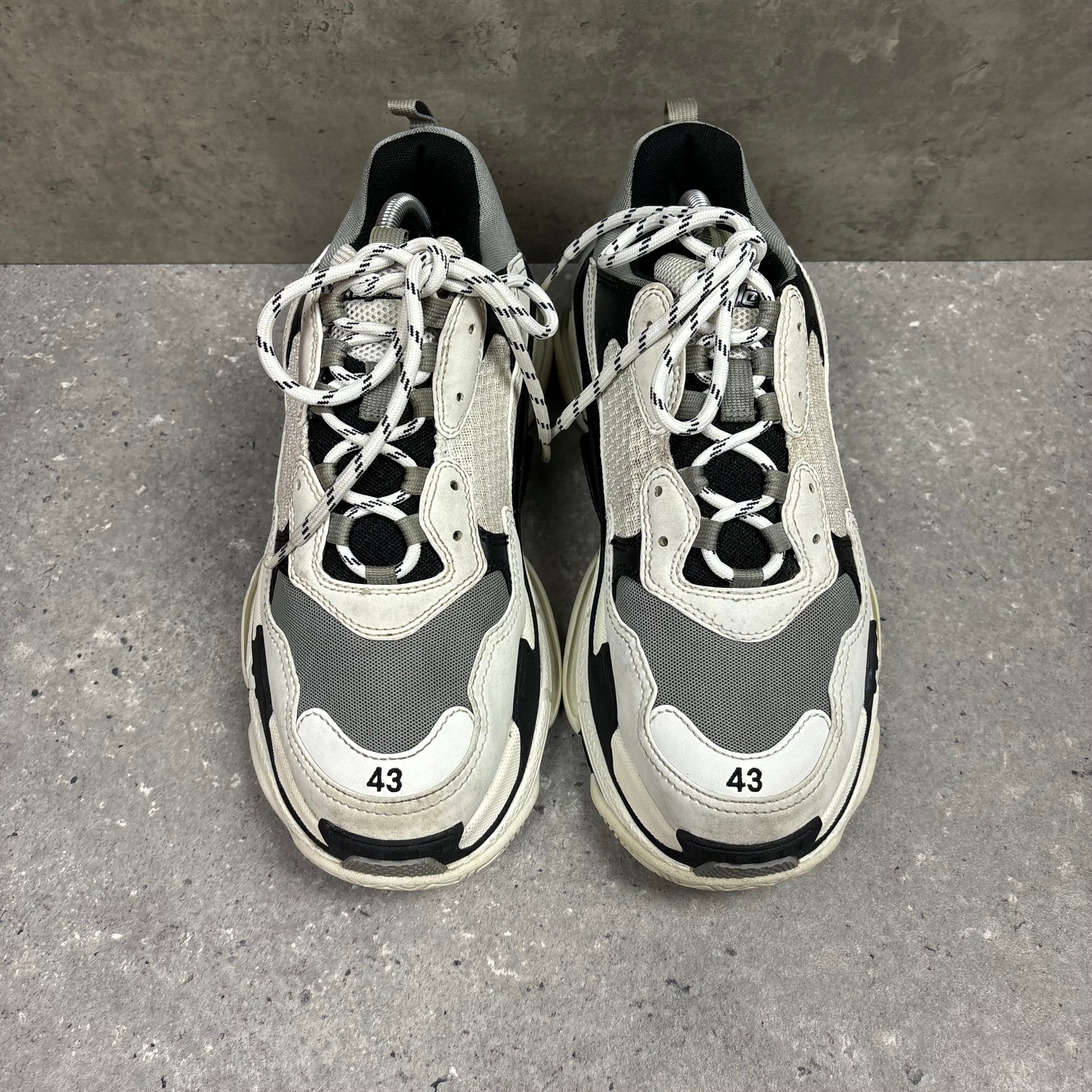 BALENCIAGA TRIPLE S - (EU43 / UK9)