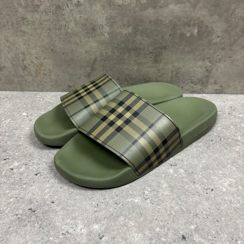 BURBERRY SLIDERS KHAKI - (EU43 / UK9)