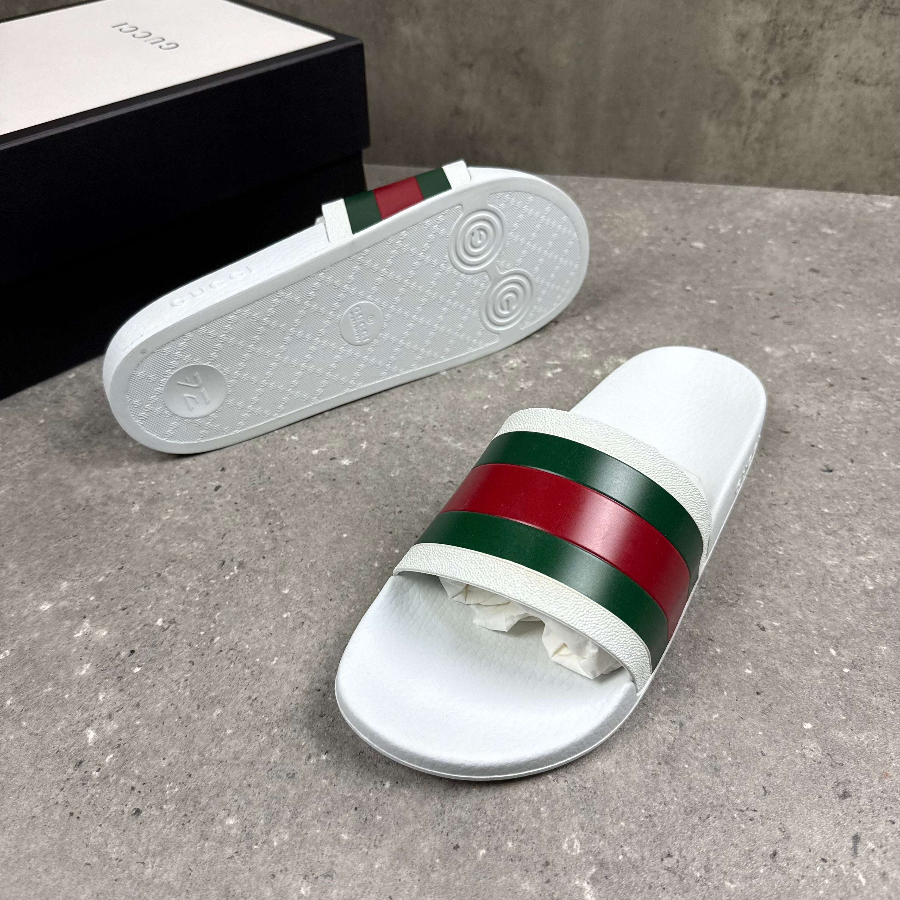 GUCCI SLIDERS - (EU43 / UK9)