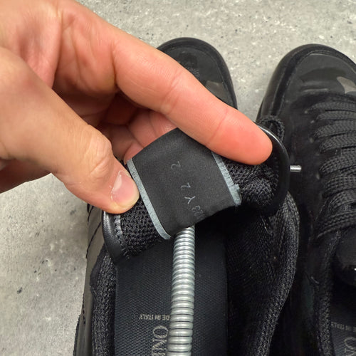 VALENTINO ROCKRUNNER BLACK - (EU42 / UK8)
