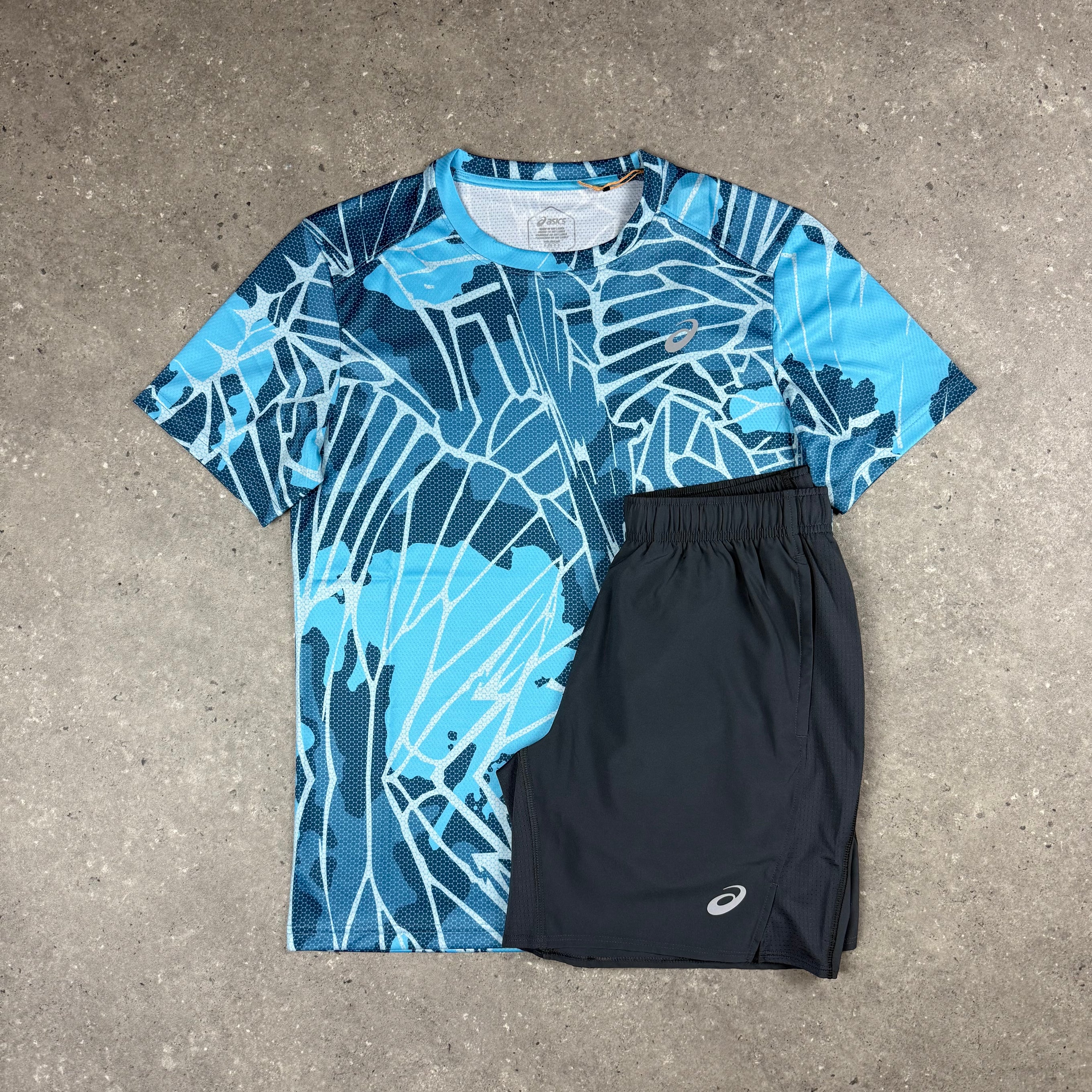 ASICS GRAPHIC ARCTIC SKY T-SHIRT & GREY SHORTS SET