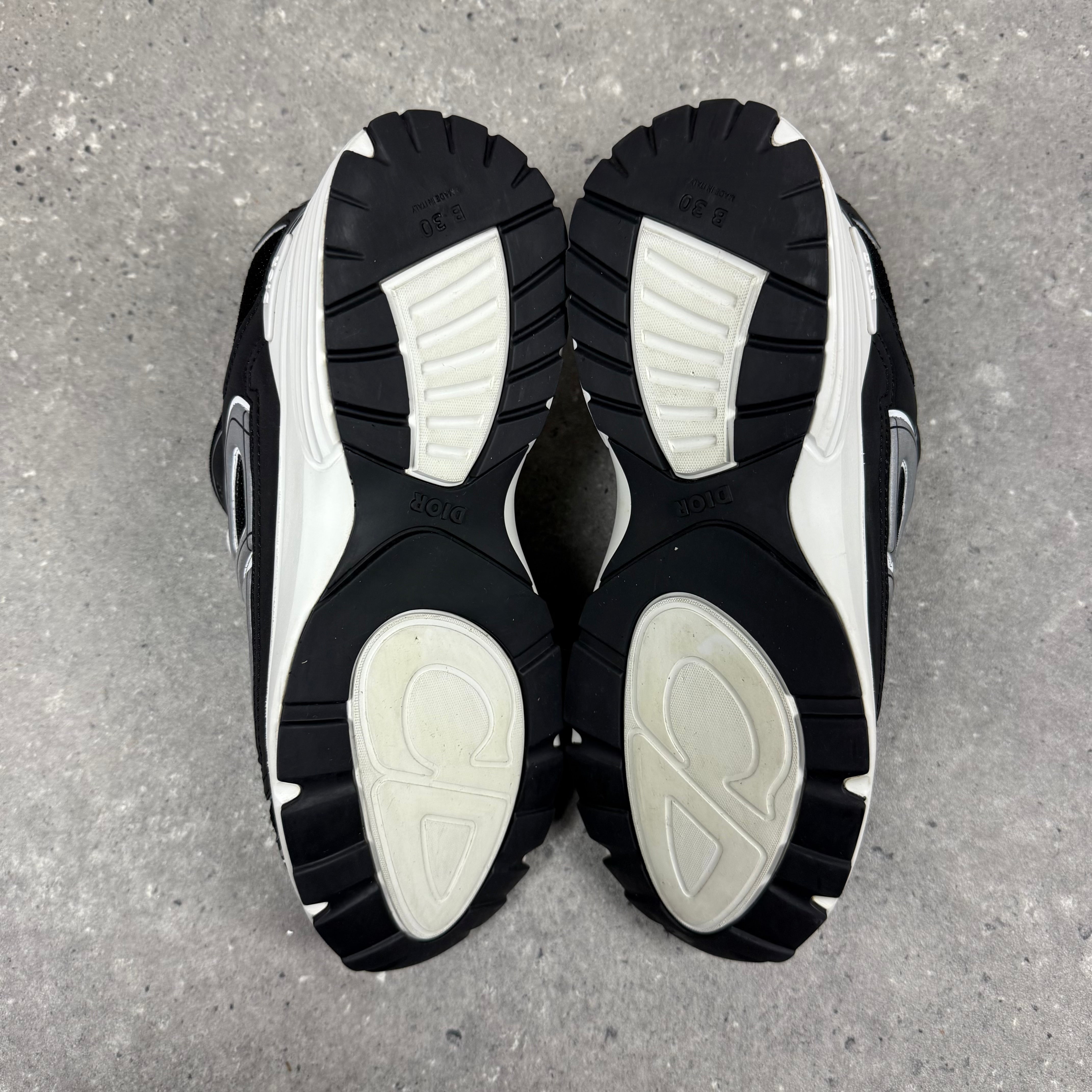 DIOR B30 BLACK/WHITE -  (EU43 / UK9)