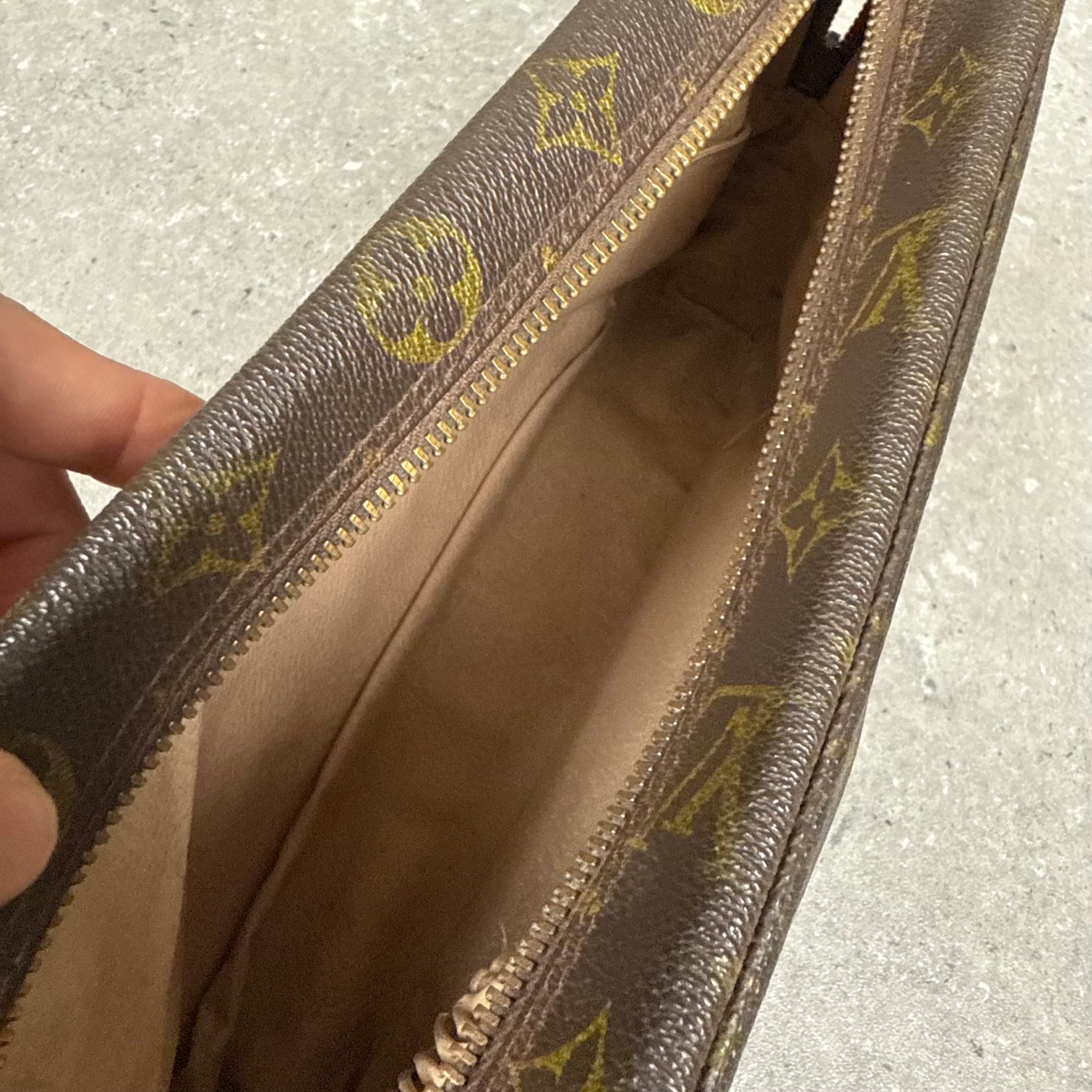 LOUIS VUITTON TOILETRY POUCH