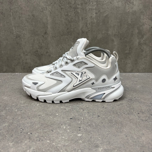 LOUIS VUITTON TACTICS - EU40 (FITS UK 7)