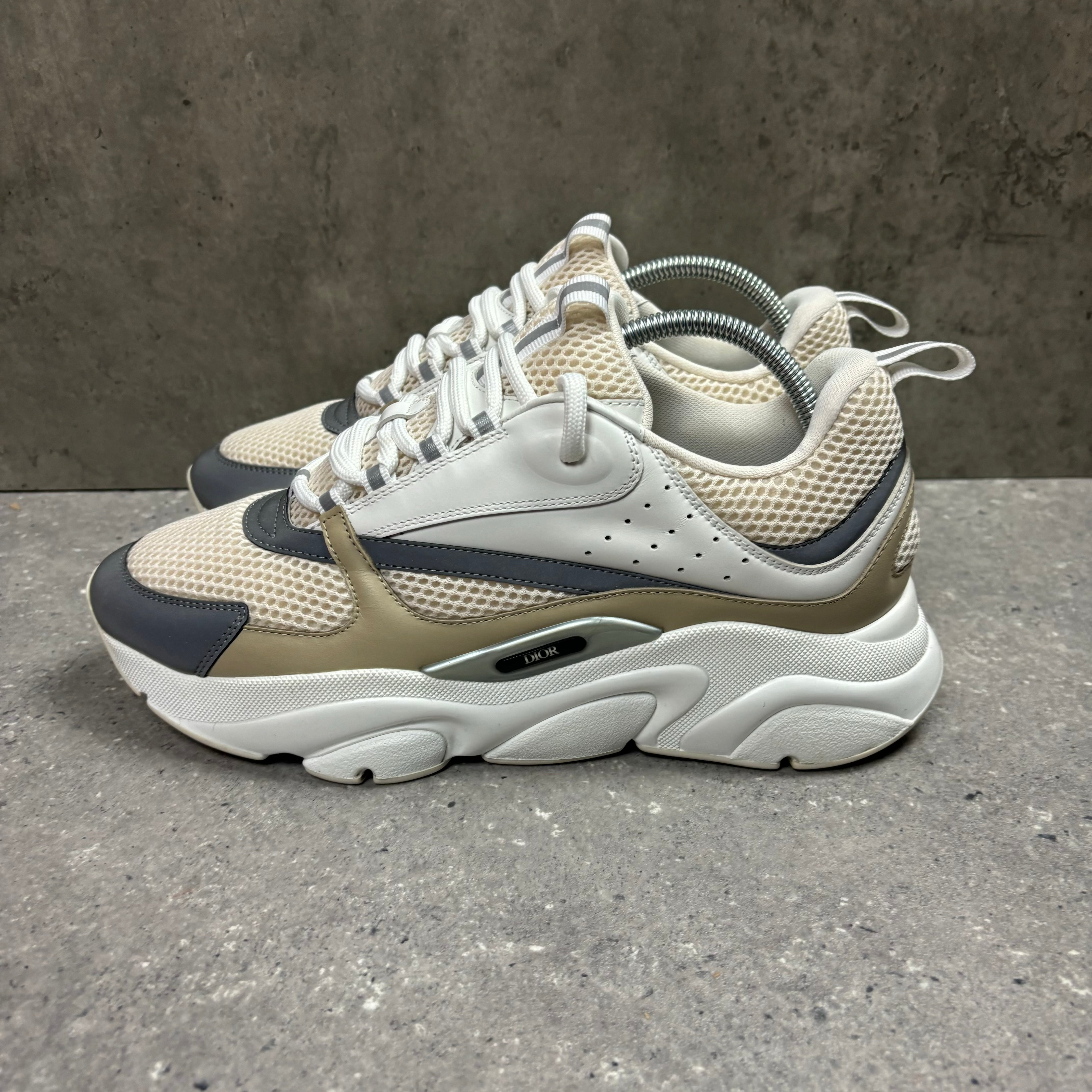DIOR B22 BEIGE - (EU 43 / UK 9)