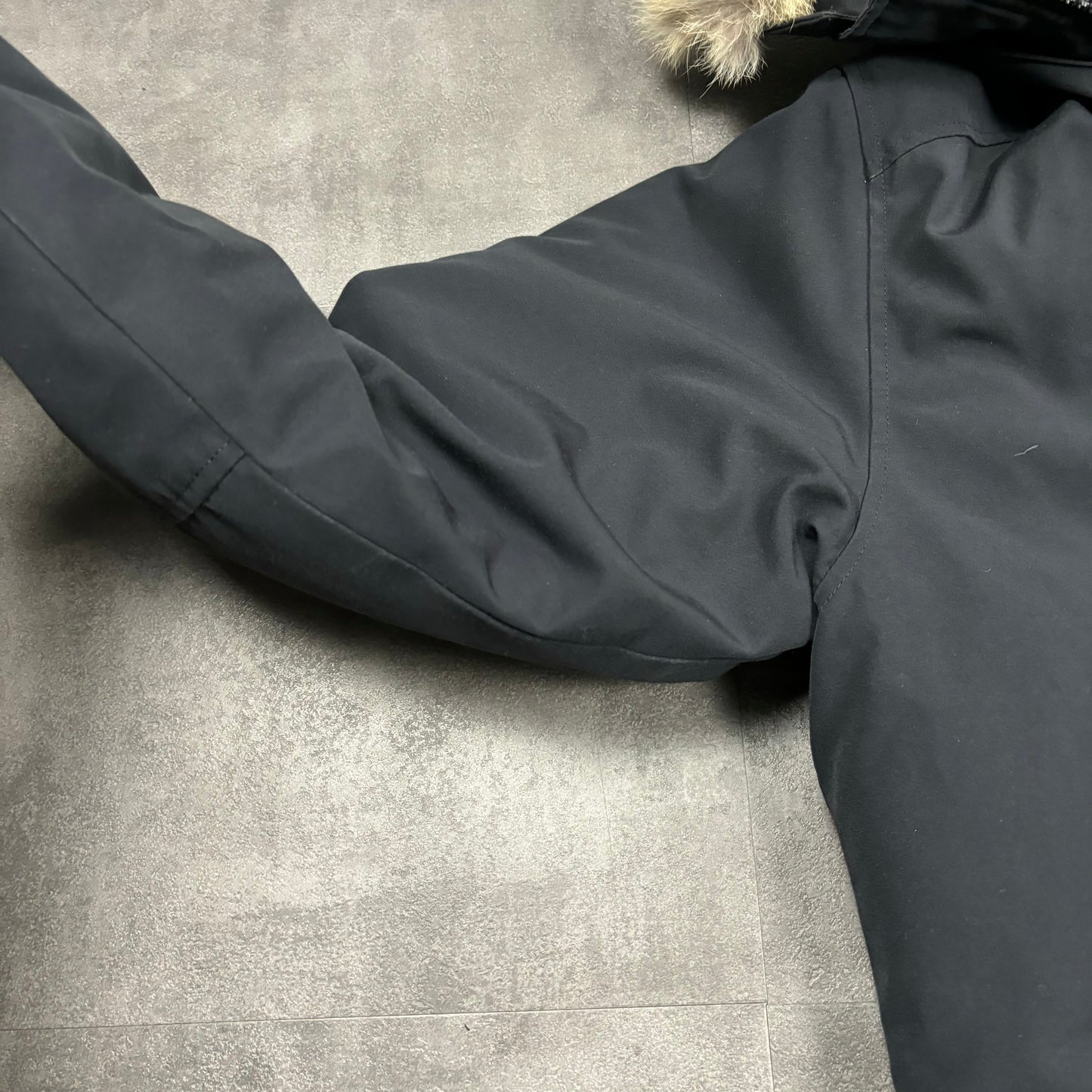 CANADA GOOSE CHATEAU PARKA - MEDIUM