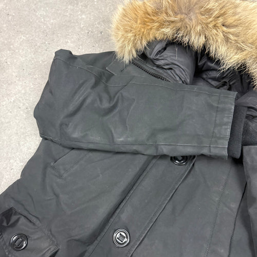 CANADA GOOSE WOMENS MONTEBELLO PARKA BLACK - (M)